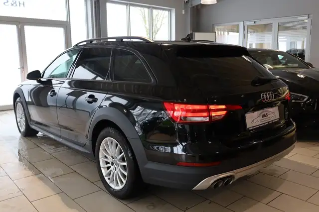 Audi A4 view 3