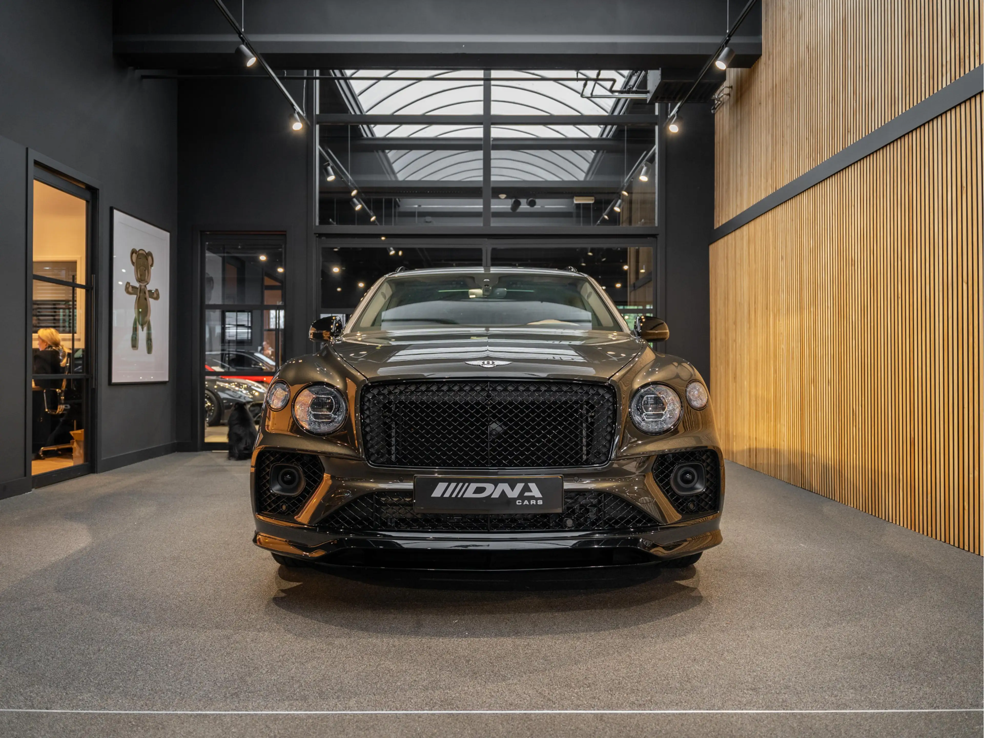 Bentley Bentayga V8 S Touring Package Mandarin NAIM 4.0 V8 S — photo 17