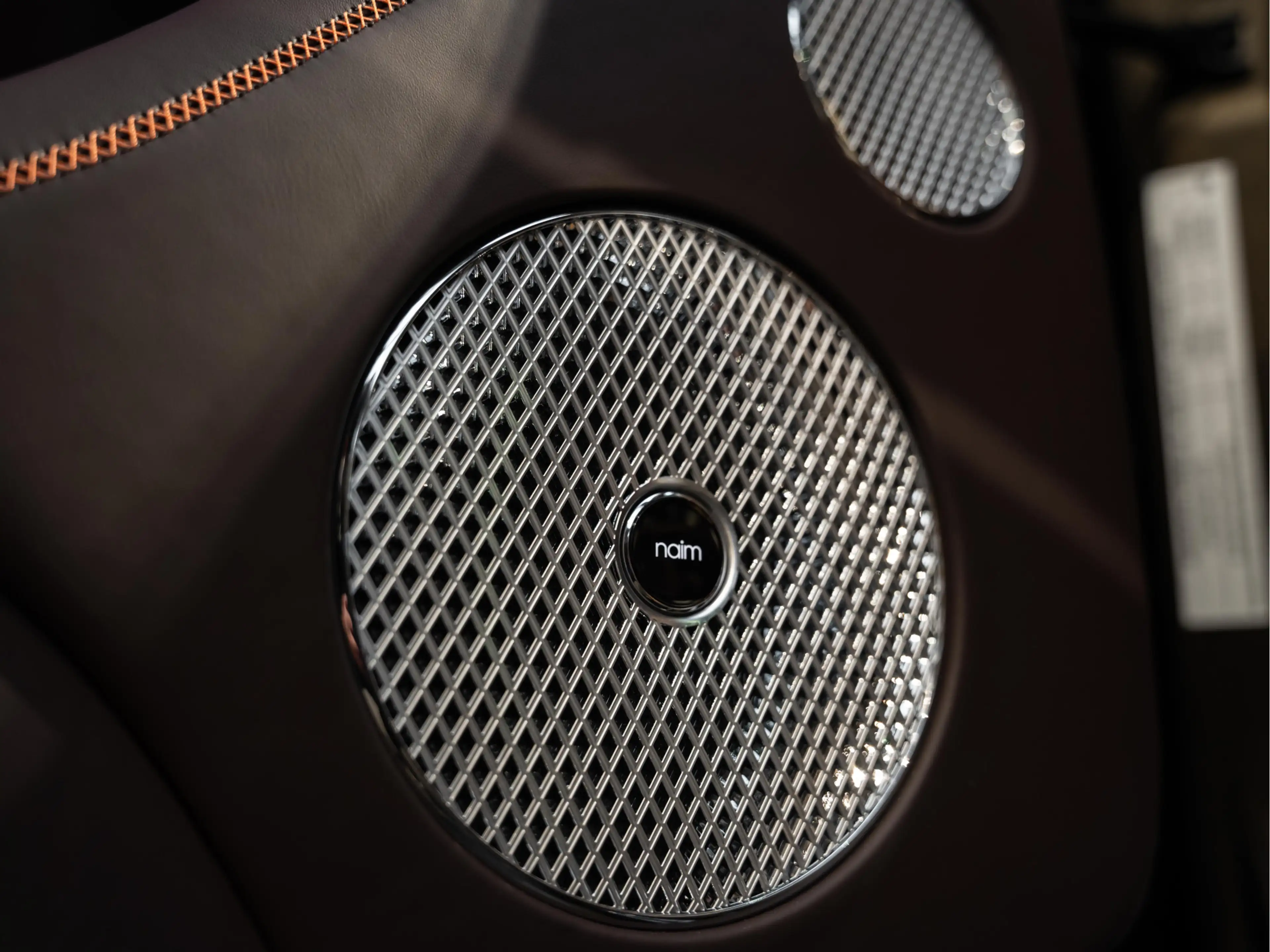 Bentley Bentayga V8 S Touring Package Mandarin NAIM 4.0 V8 S — photo 23