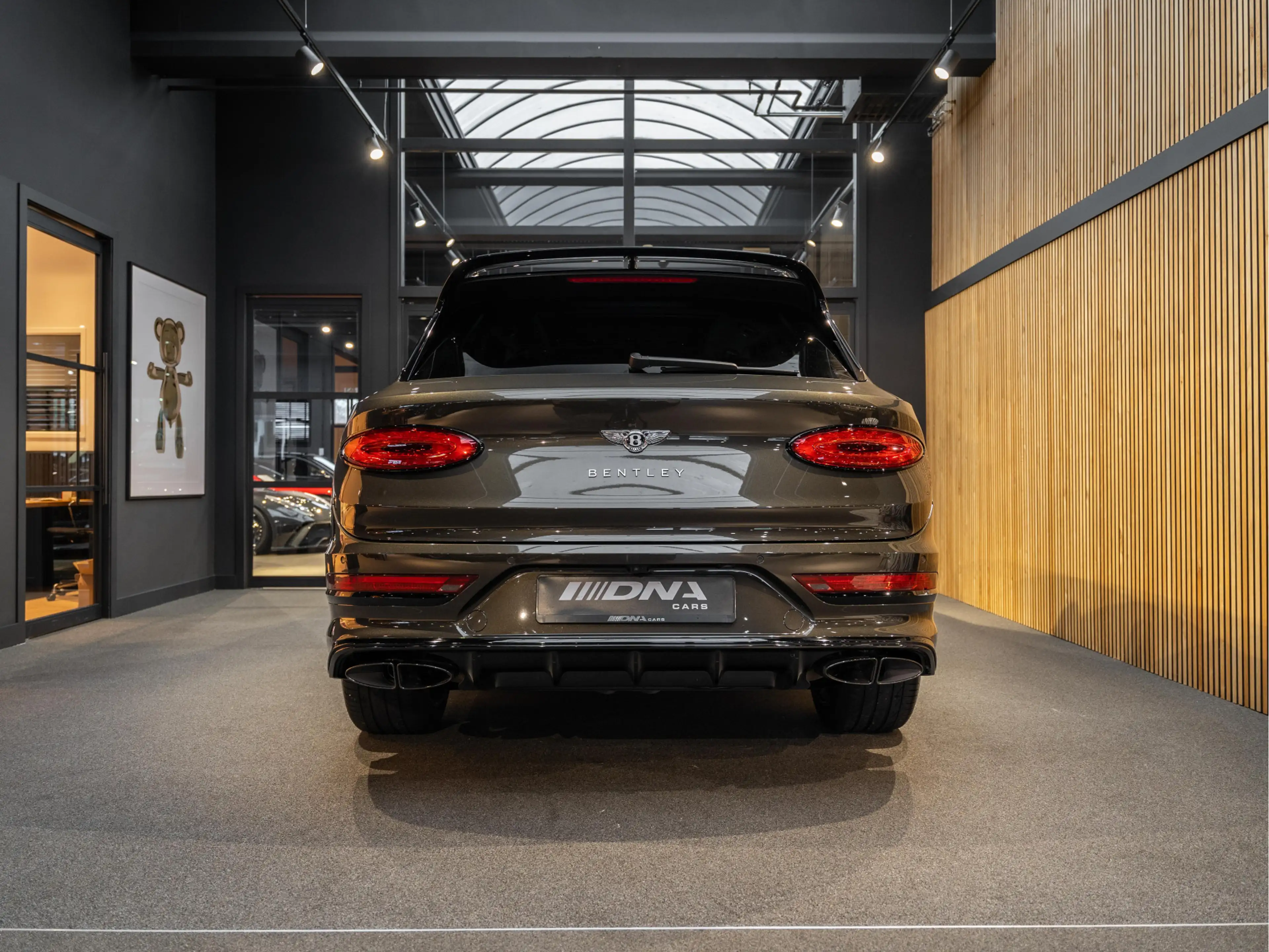 Bentley Bentayga V8 S Touring Package Mandarin NAIM 4.0 V8 S — photo 18