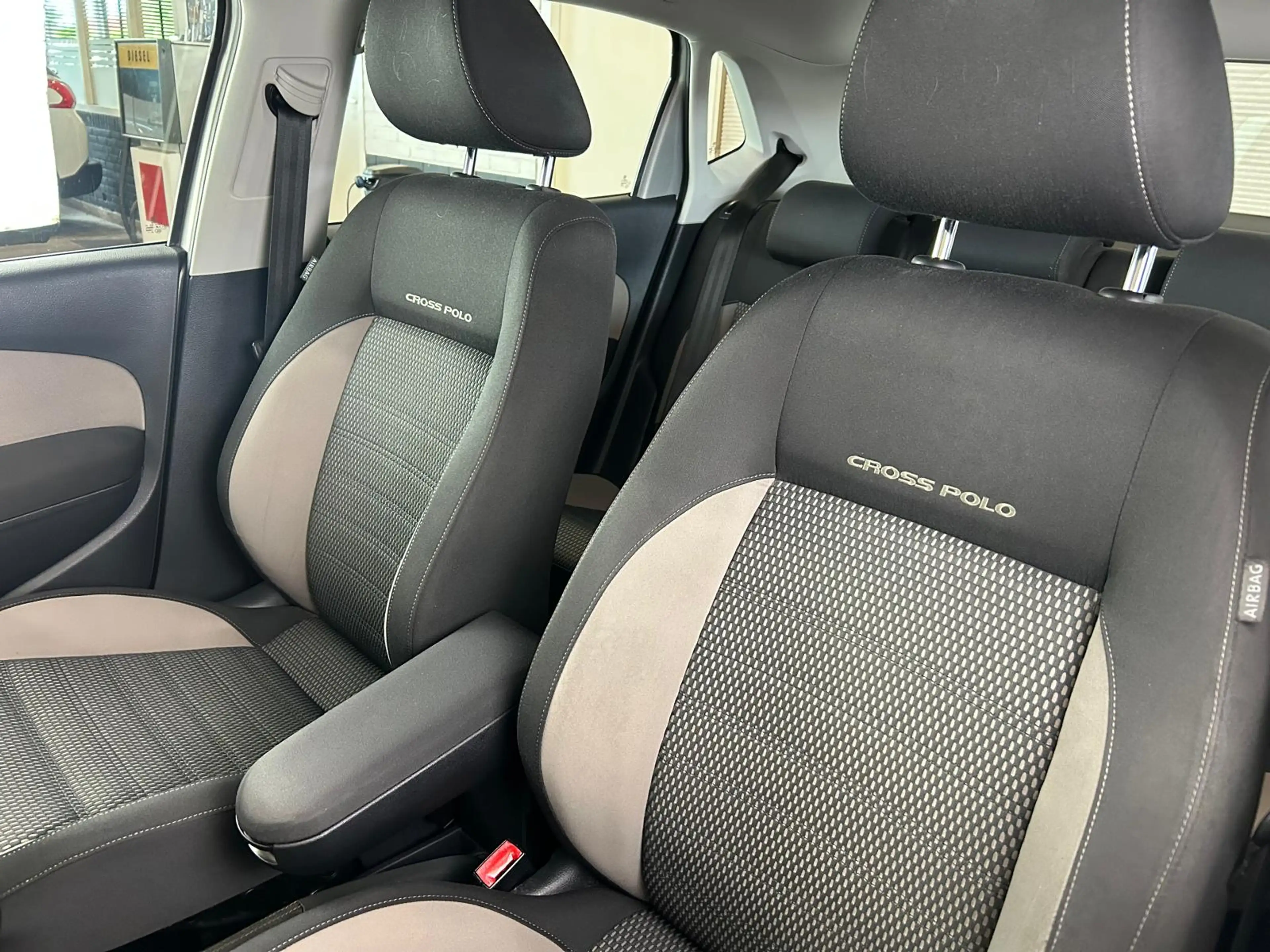 Volkswagen Polo Cross 1.2 TSI — photo 15