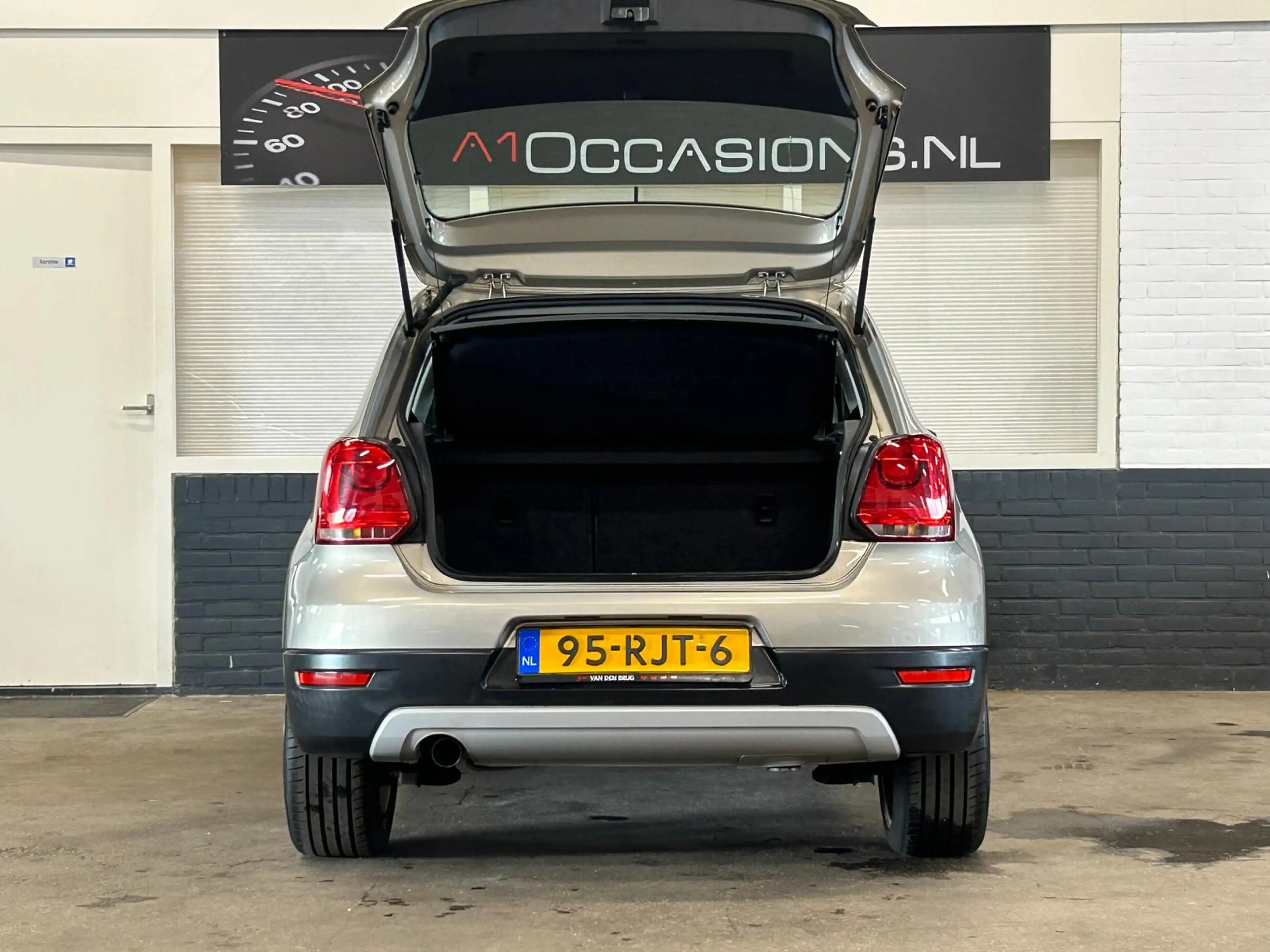 Volkswagen Polo Cross 1.2 TSI — photo 21