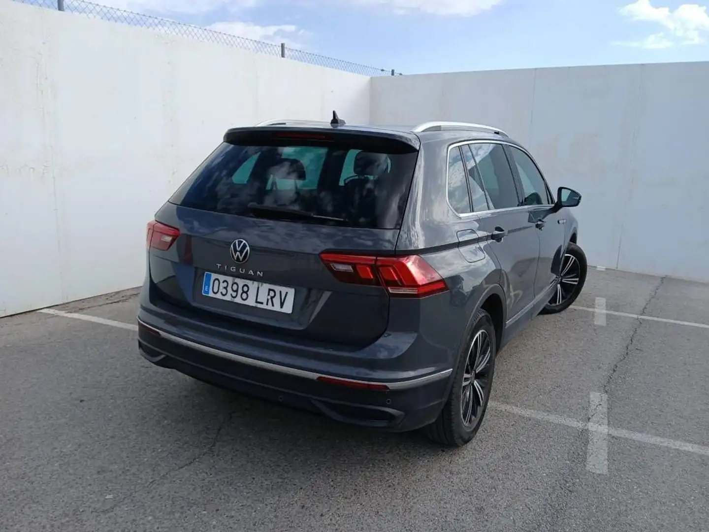Volkswagen Tiguan 2.0TDI Life 110kW Gris - 2