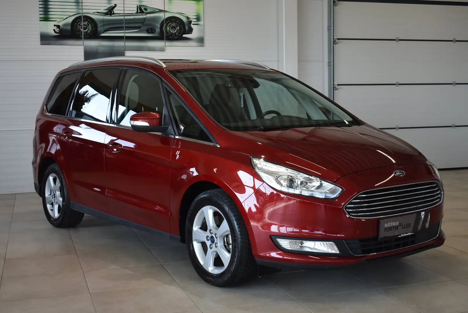 Ford Galaxy Titanium //7 Sitzer //AHK //30.000Km Rot - 1