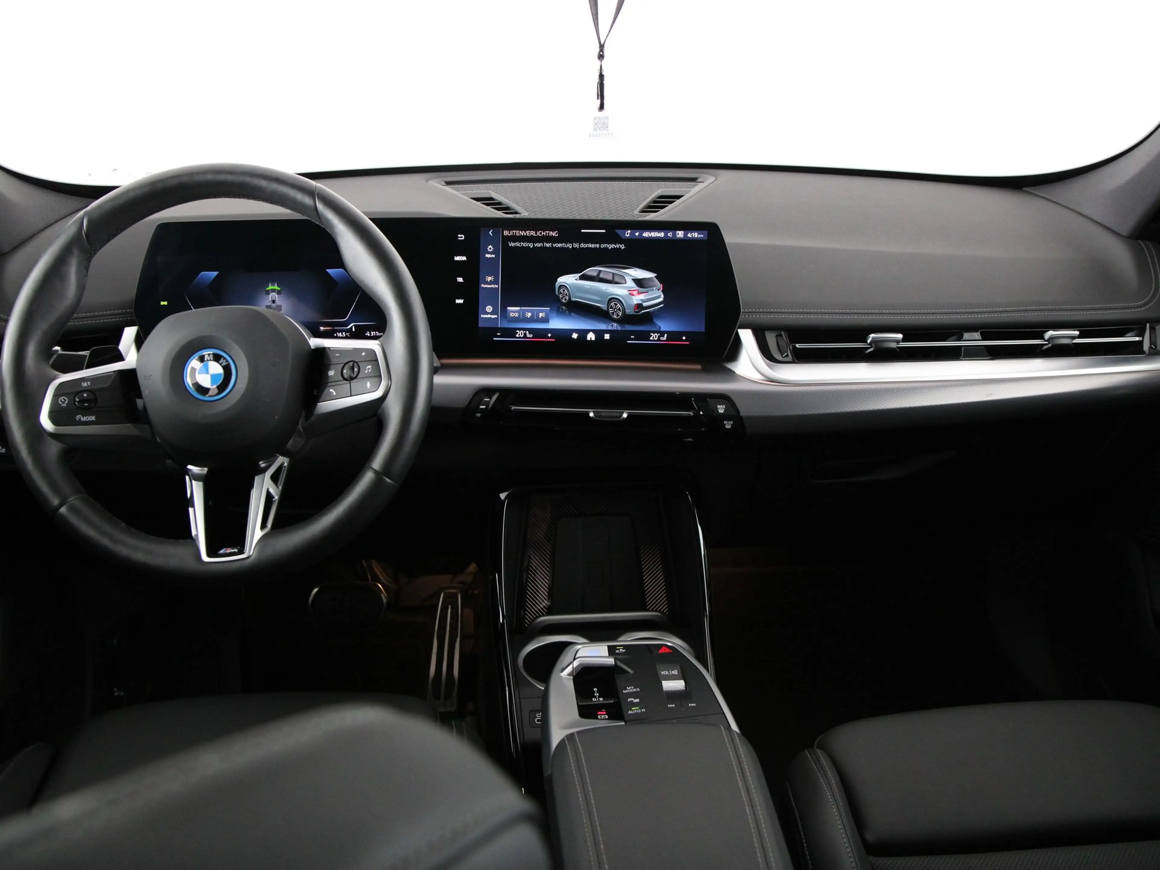 BMW iX1 eDrive20 67 kWh M Sport — photo 13