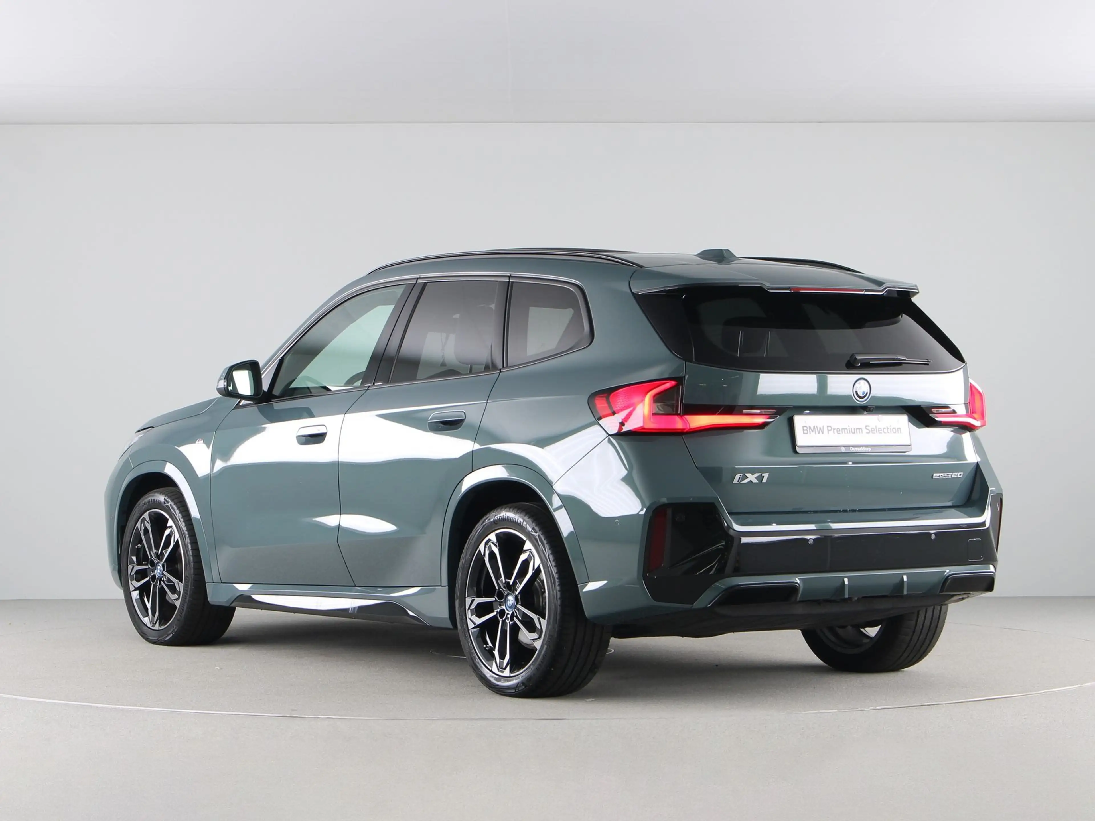 BMW iX1 eDrive20 67 kWh M Sport — photo 11