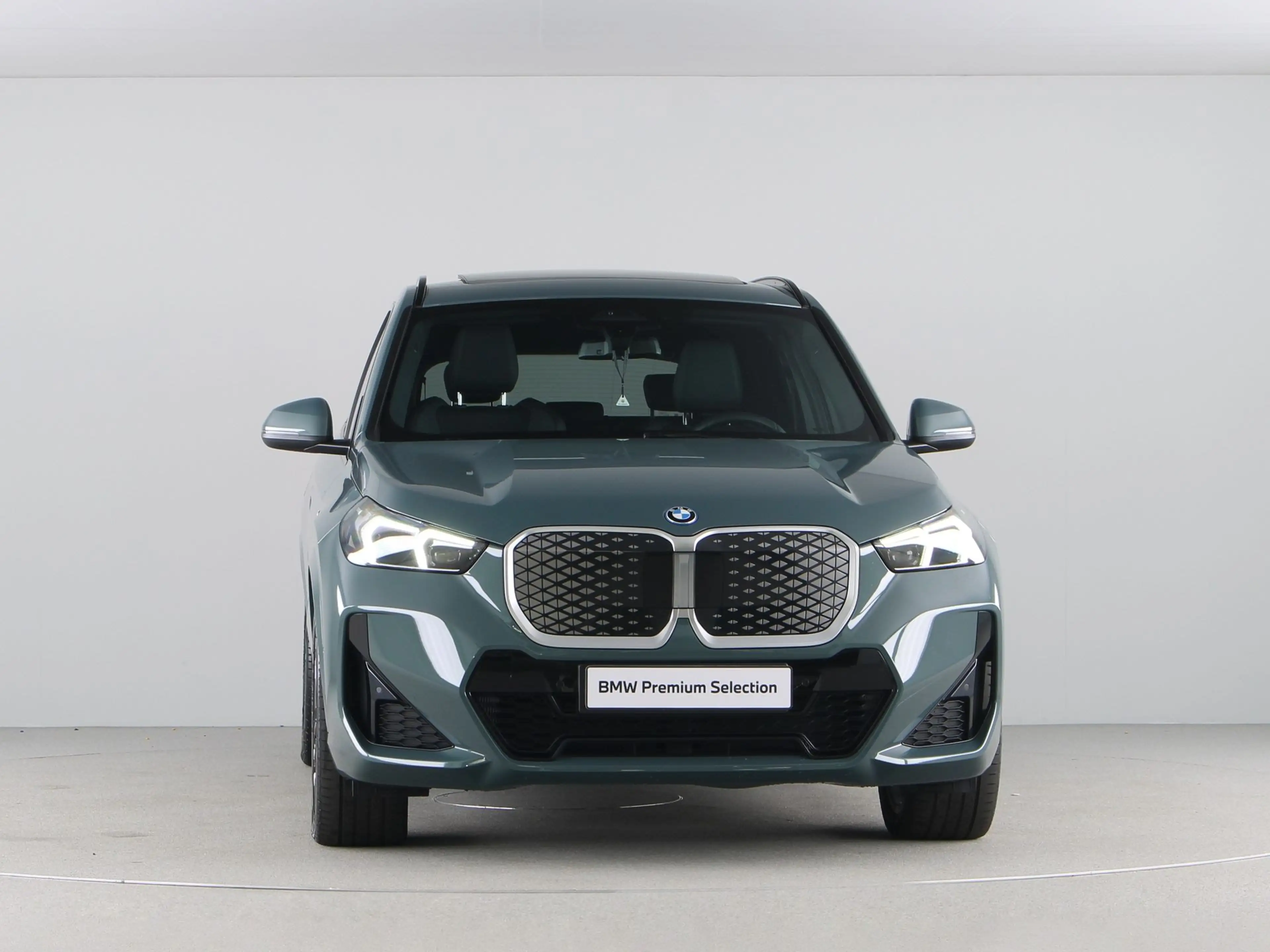 BMW iX1 eDrive20 67 kWh M Sport — photo 6