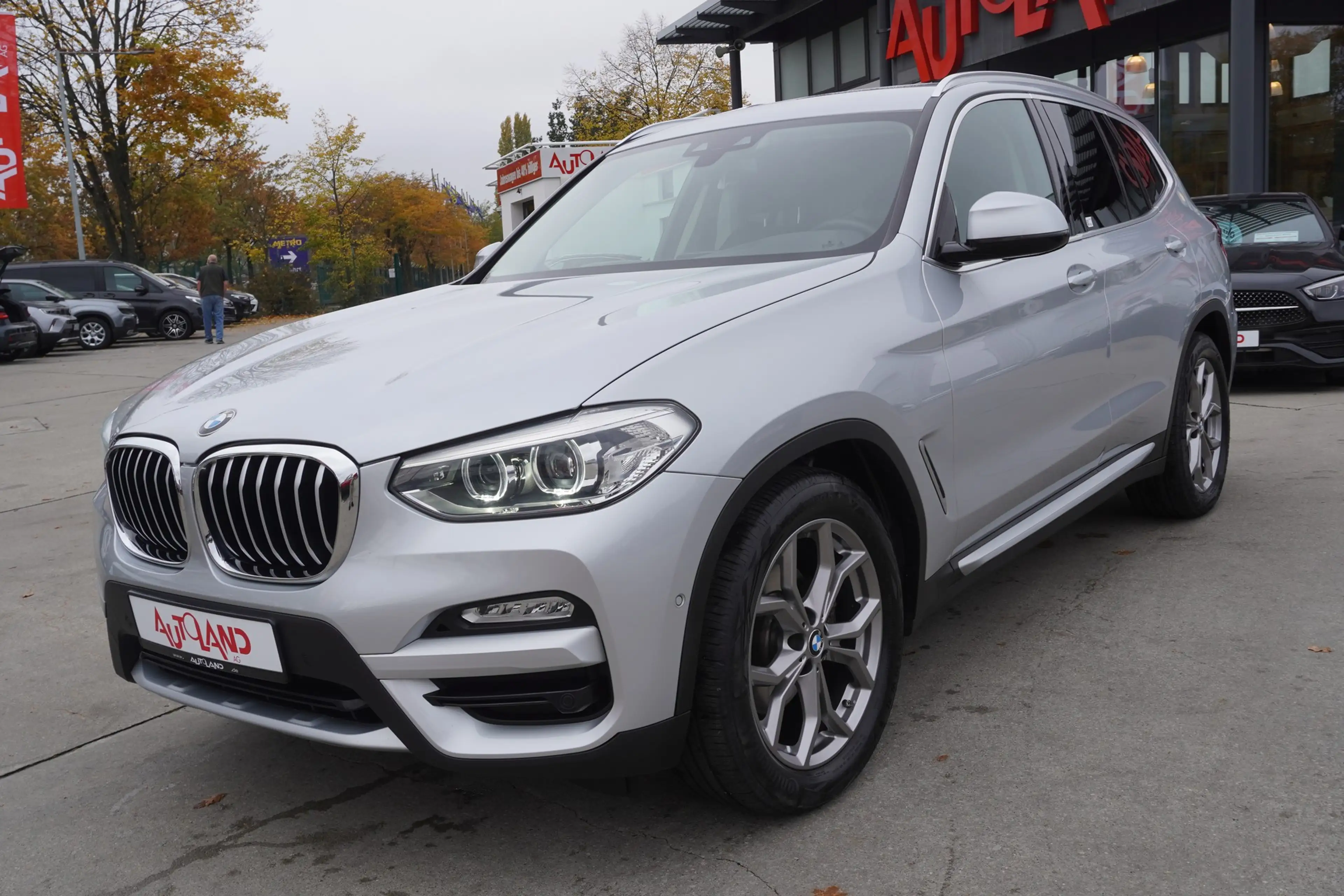 BMW X3 xDrive 20 i xLine LED Navi AHK Kamera