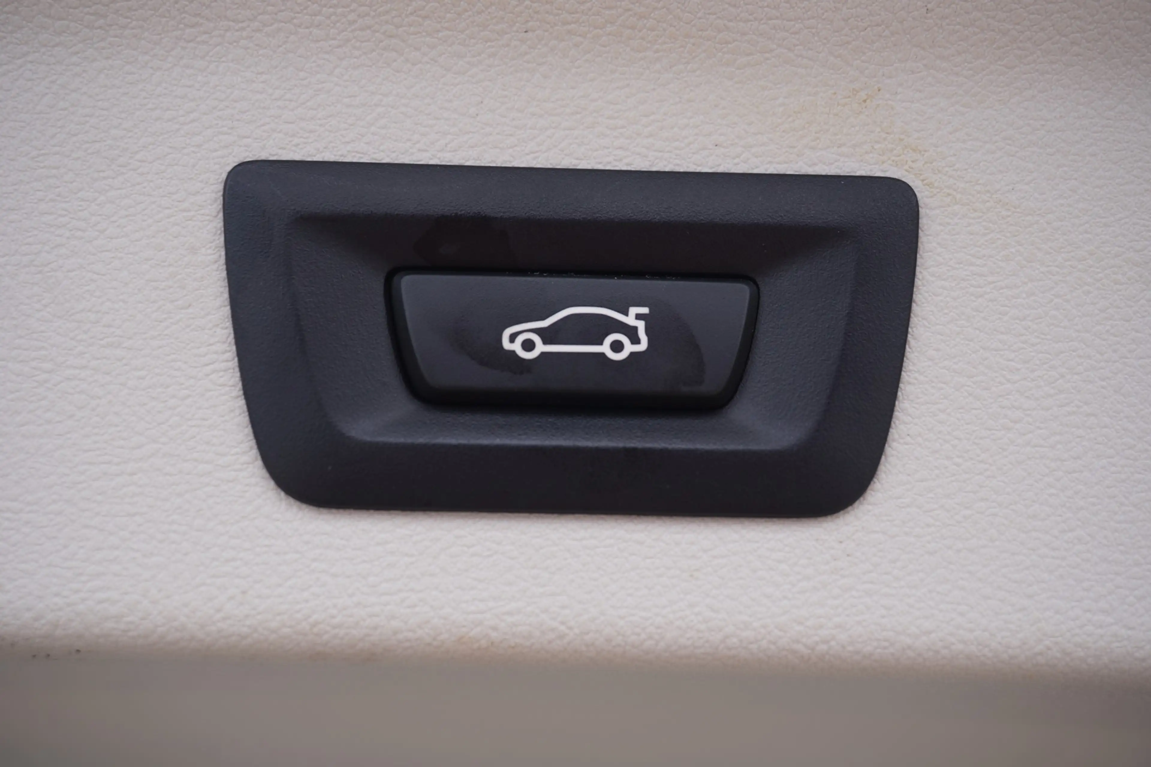 BMW X3 xDrive 20 i xLine LED Navi AHK Kamera — photo 12