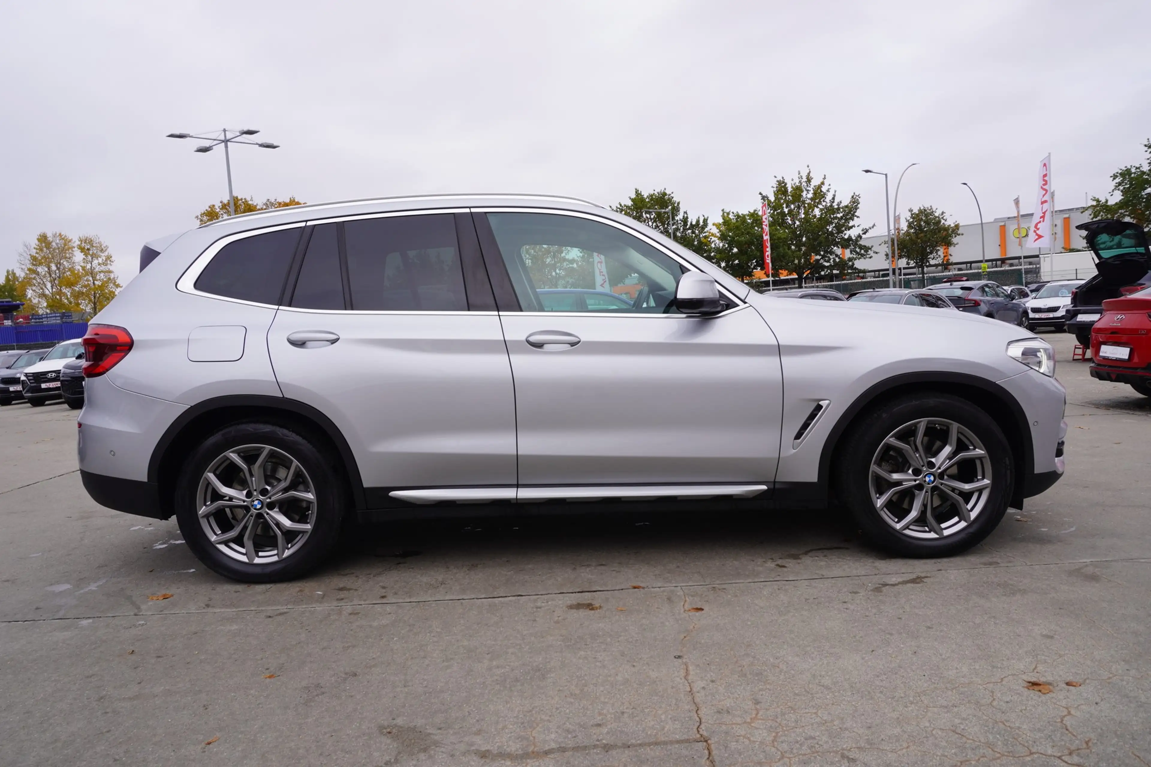 BMW X3 xDrive 20 i xLine LED Navi AHK Kamera — photo 4