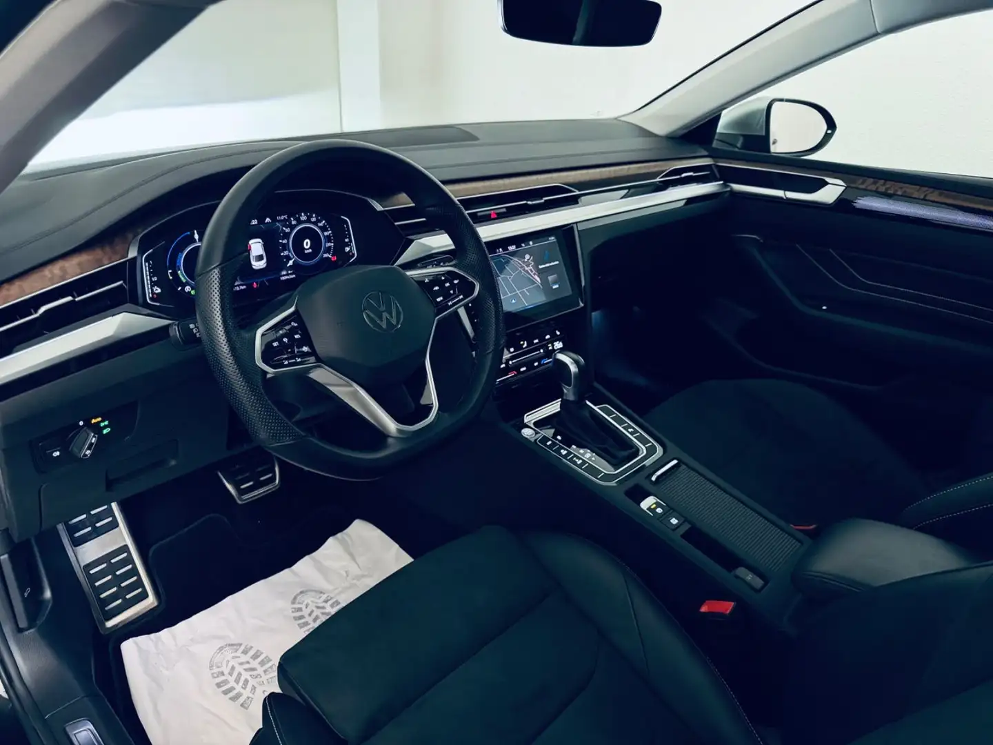 Volkswagen Arteon Elegance eHybrid * 1.H * PANO-DACH* 8xALU Grau - 2