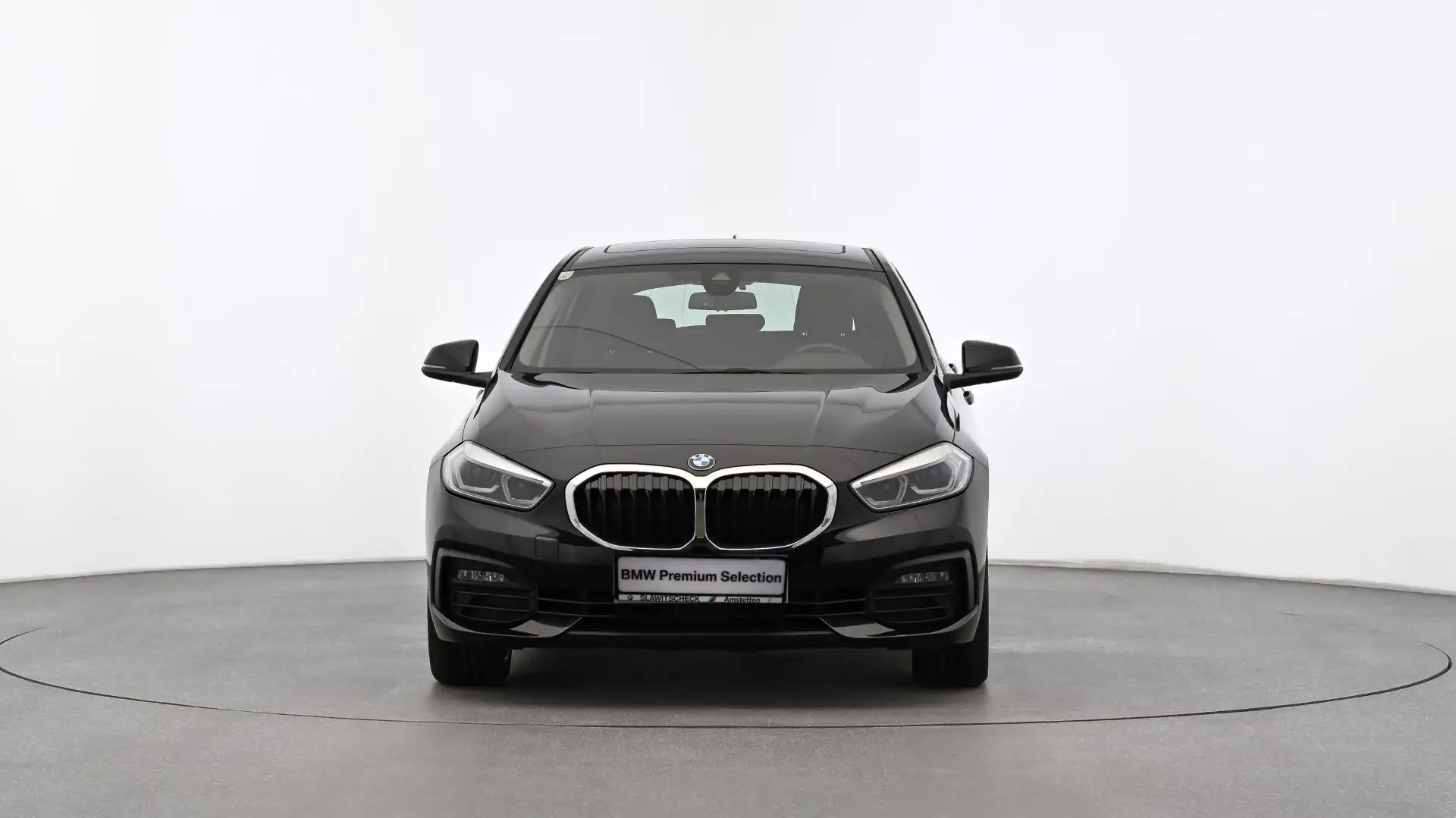 BMW 118 d F40 Schwarz - 2