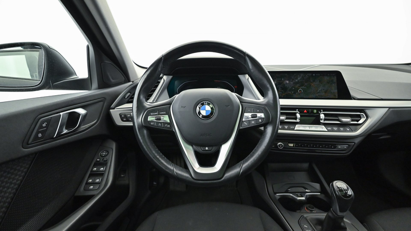 BMW 118 d F40 — photo 12