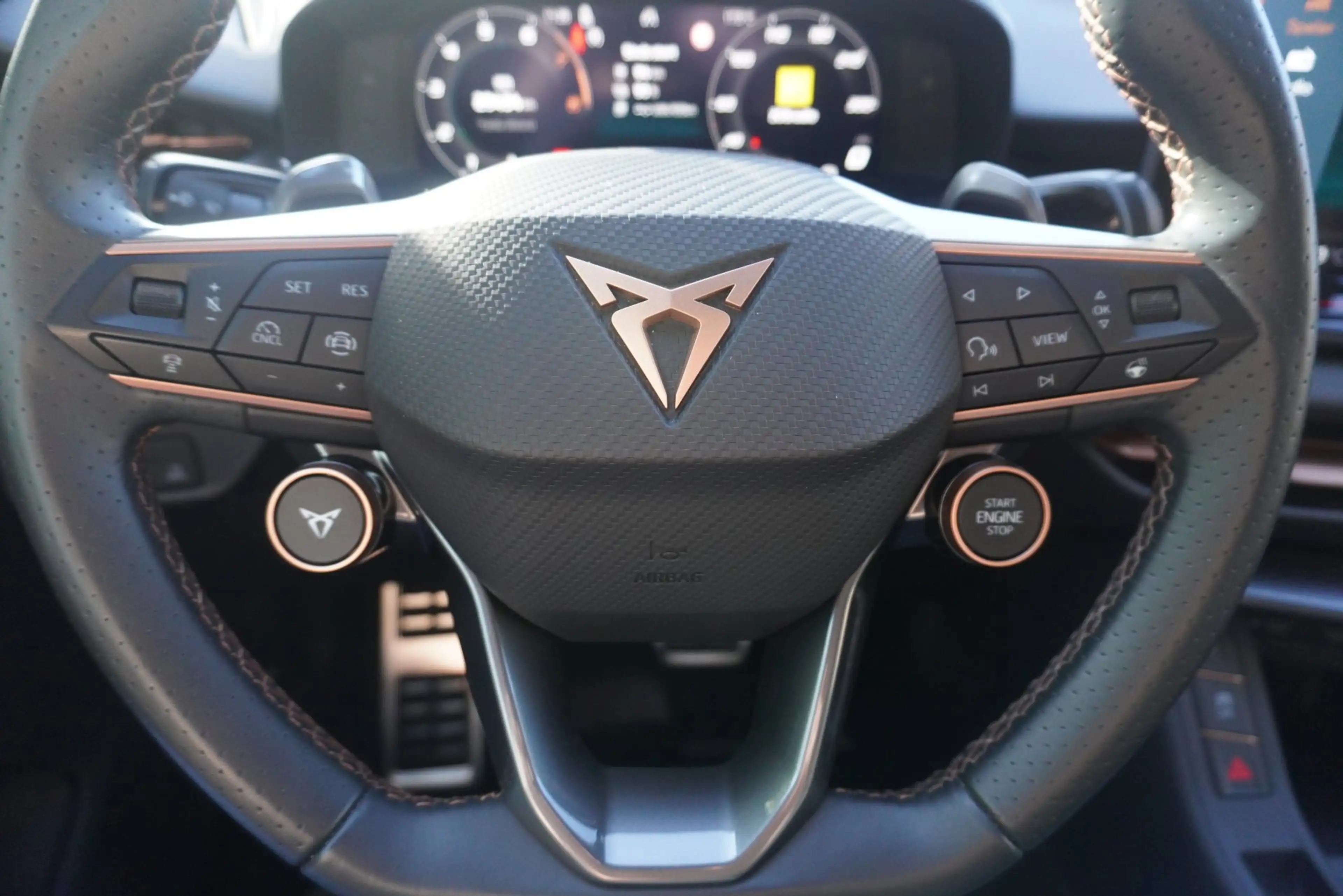 CUPRA Terramar 1.5 TSI e-Hybrid VZ America s CUP Camera/Pano.dak/ — photo 32