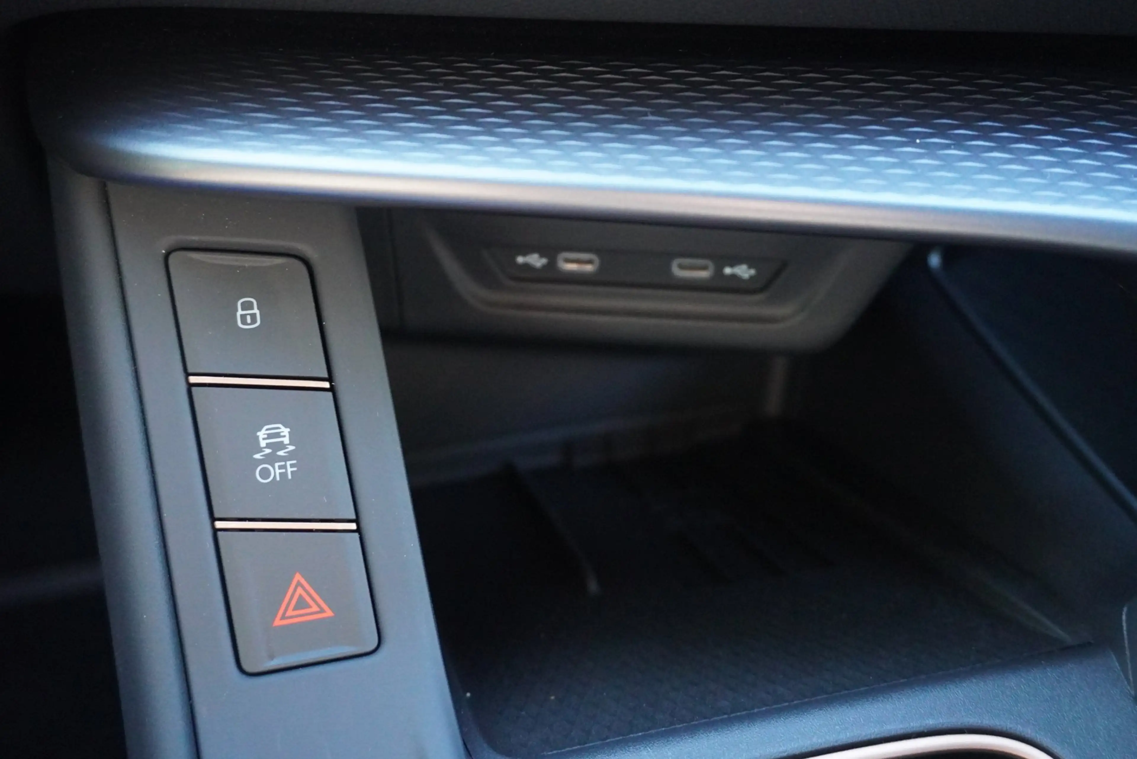CUPRA Terramar 1.5 TSI e-Hybrid VZ America s CUP Camera/Pano.dak/ — photo 42