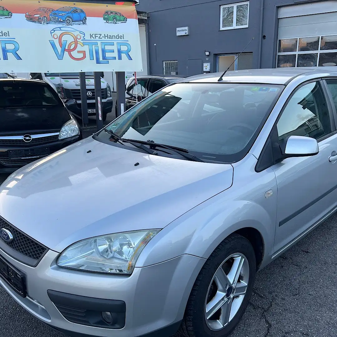 Ford Focus Fun X - Kombi-Klima-Tüv neu Silber - 2