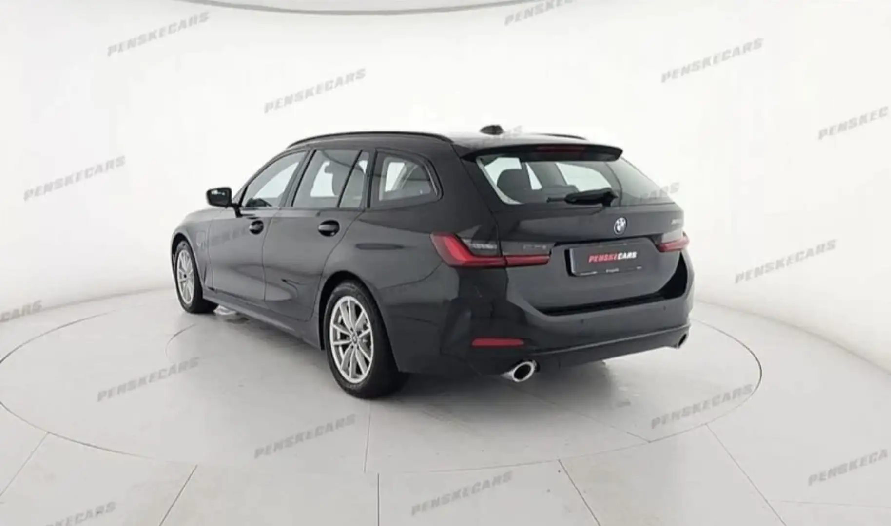 BMW 320 e Touring Noir - 2