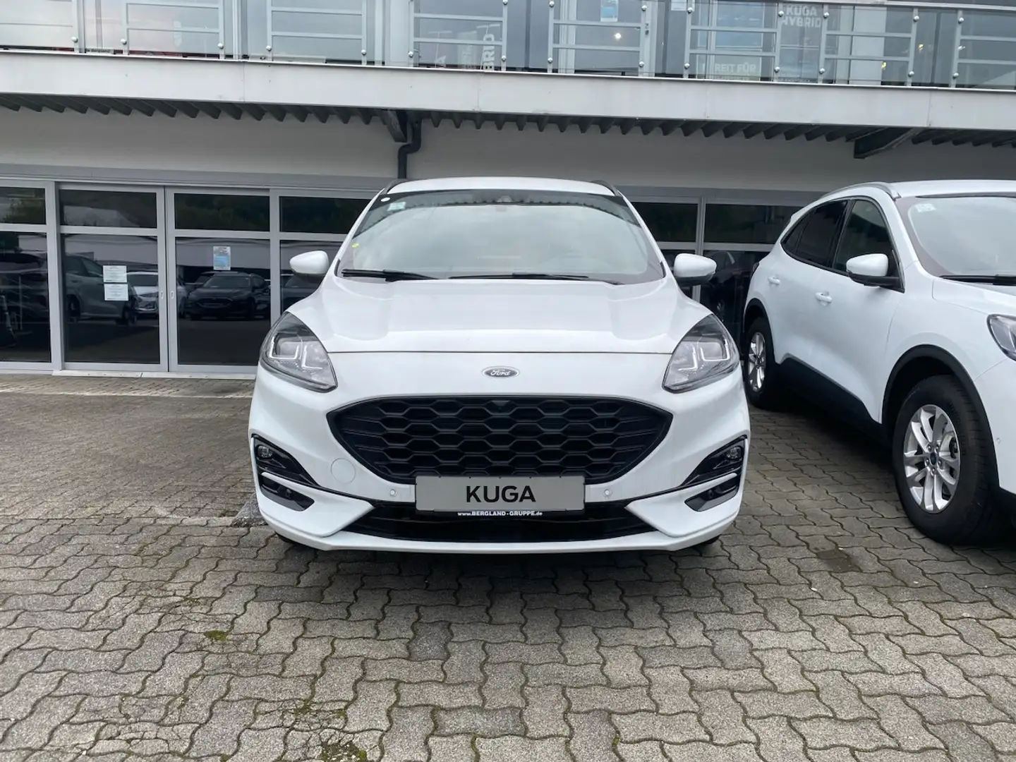 Ford Kuga ST-LINE 2.5 PHEV 225PS Automatik Weiß - 2