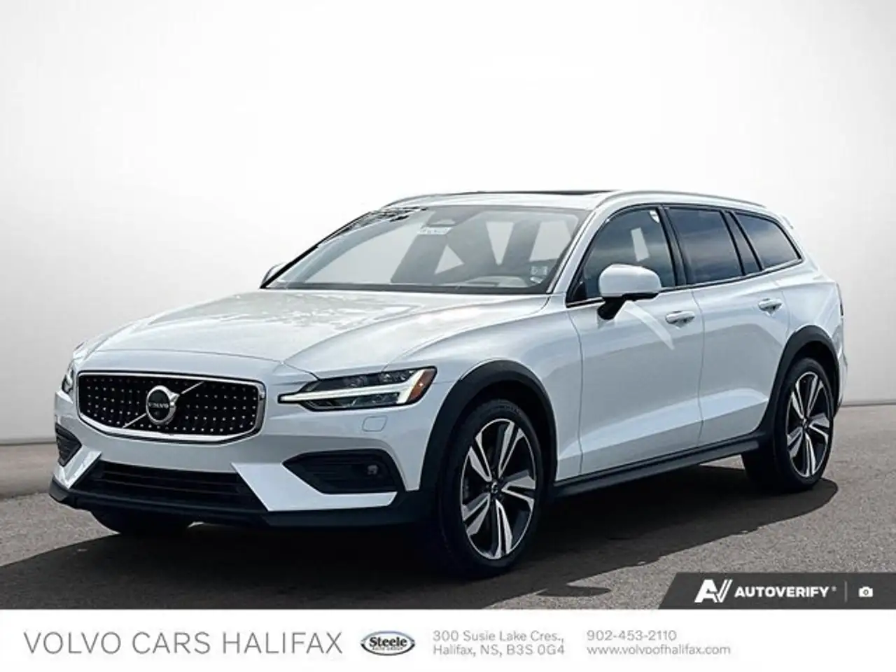2023 Volvo V60 Cross Country