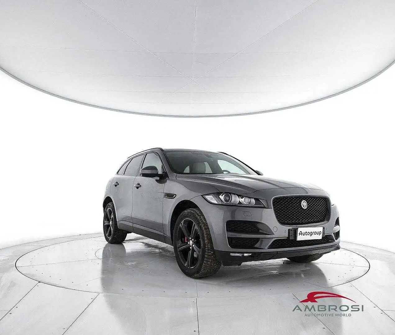 Jaguar F-Pace 2.0 D 180 CV AWD aut. Prestige Szary - 2