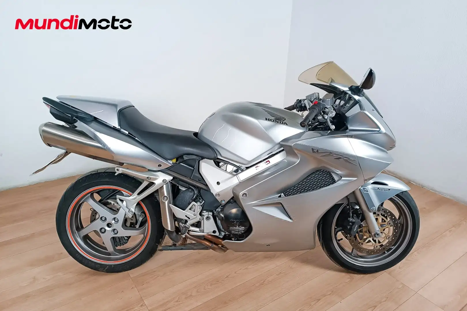 Honda VFR 800 - 1