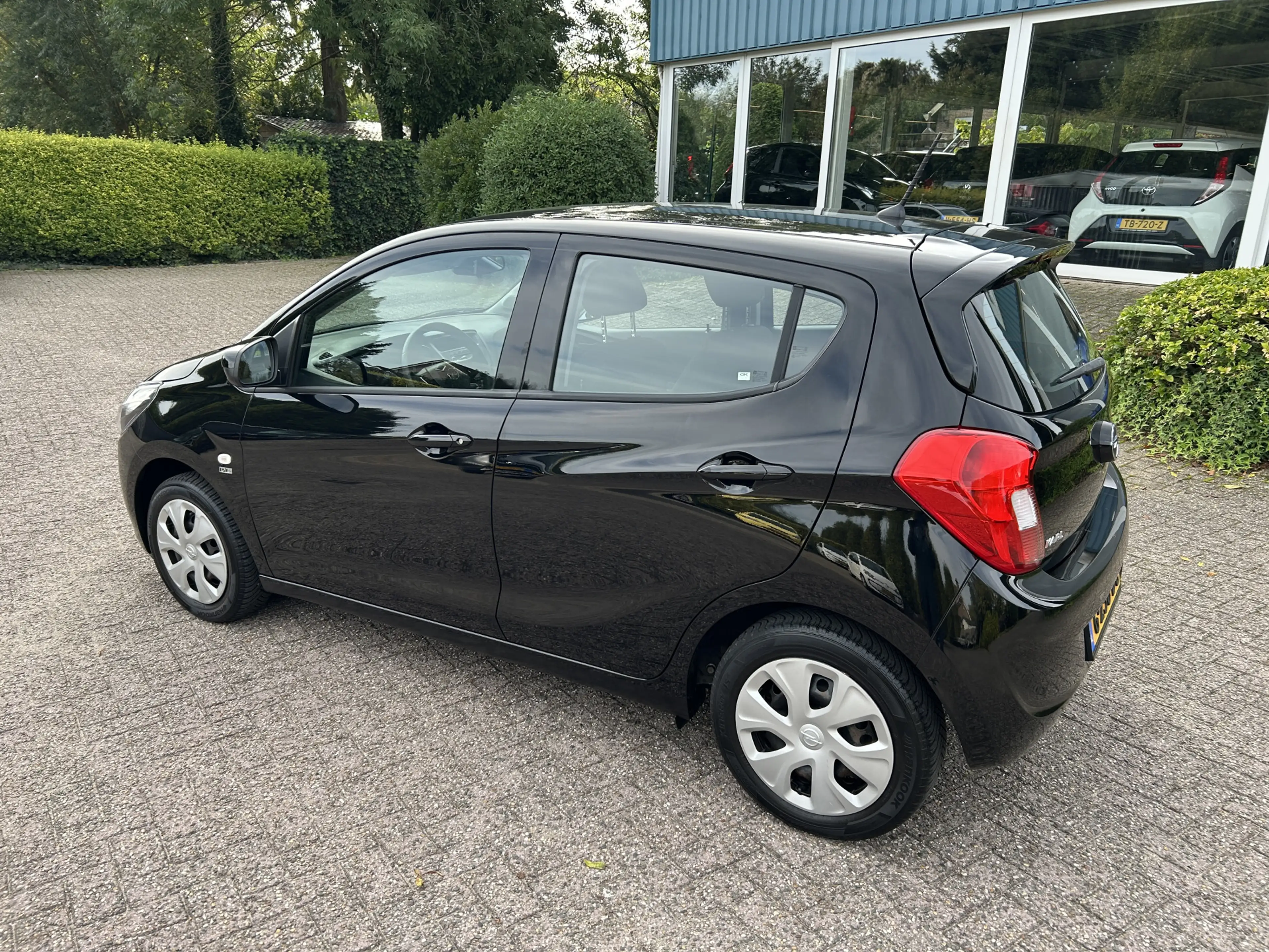 Opel Karl 1.0 ecoFLEX 120 Jaar Edition — photo 5