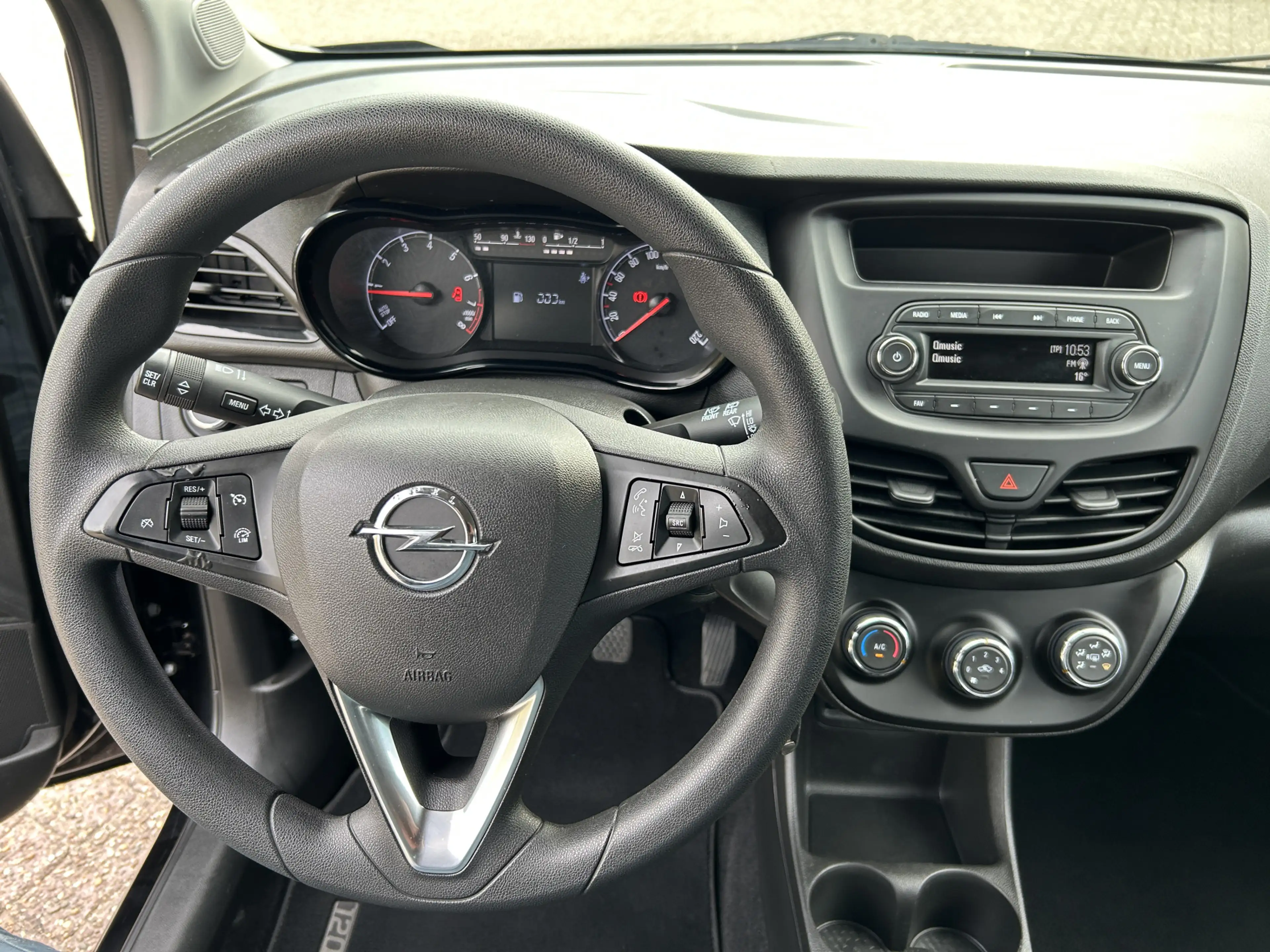 Opel Karl 1.0 ecoFLEX 120 Jaar Edition — photo 11