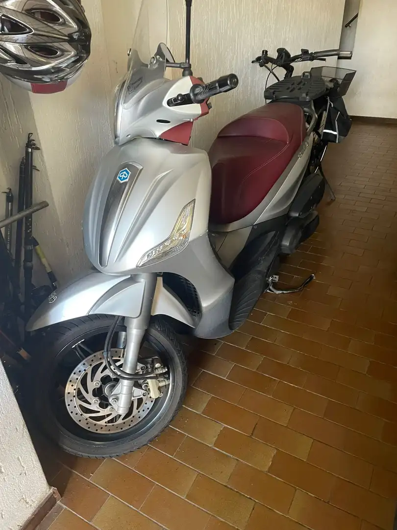 Piaggio Beverly 300 Argent - 1