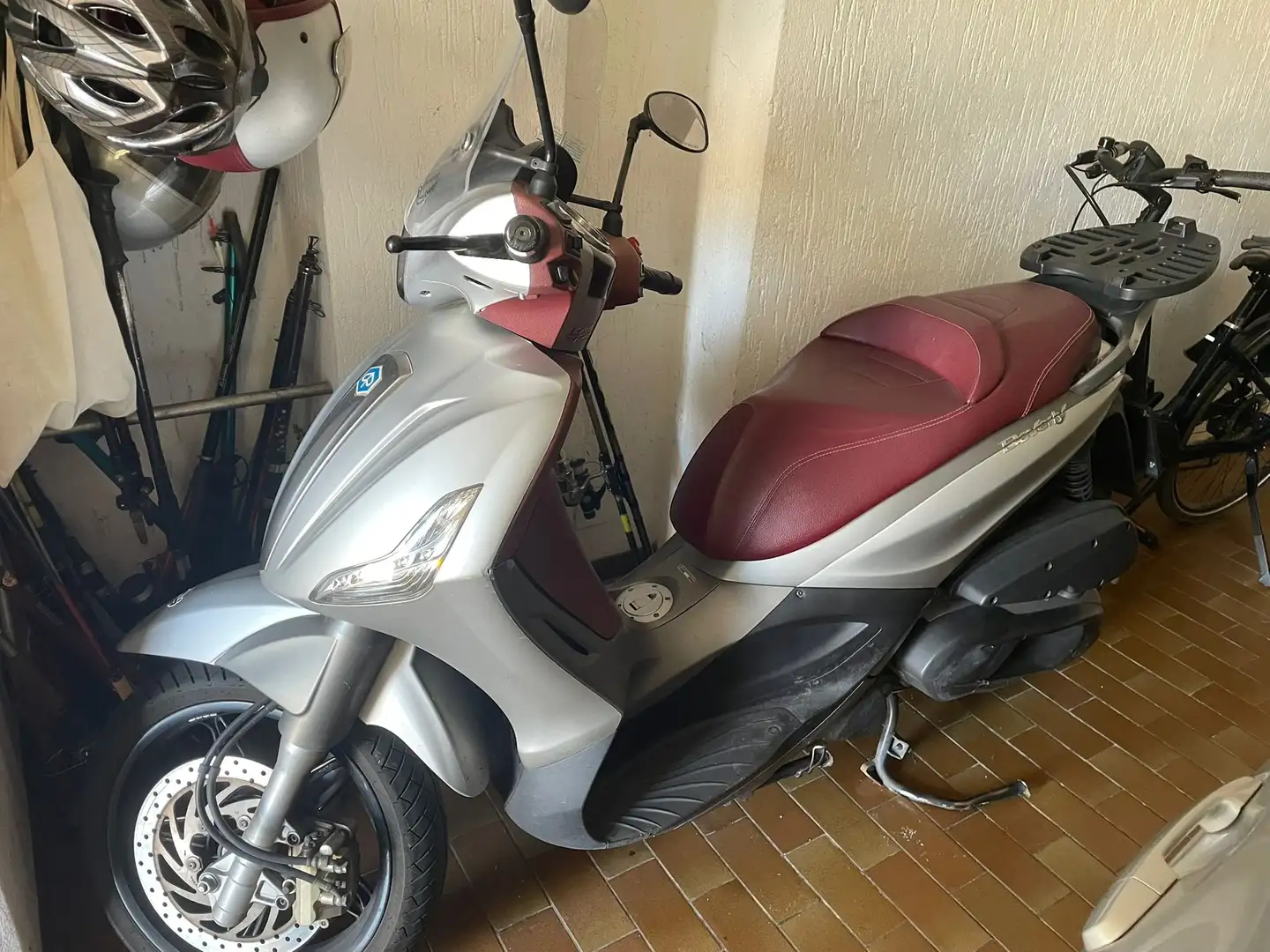 Piaggio Beverly 300 Argent - 2