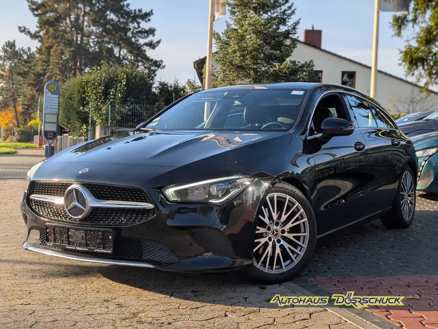 Mercedes-Benz CLA 200 CLA Shooting Brake Progressive*LED*NAVI*AHK*PDC Noir - 2
