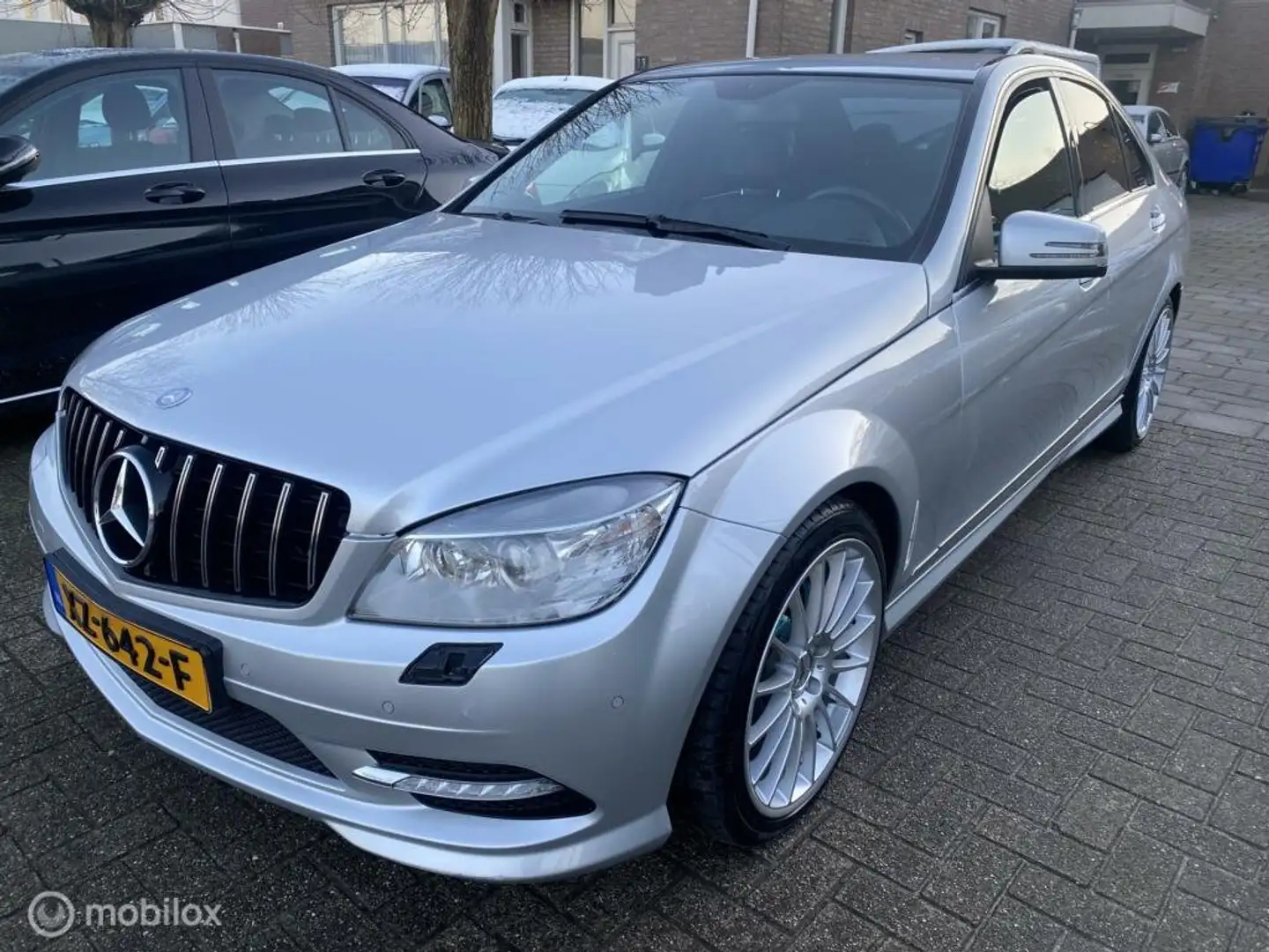 Mercedes-Benz C 200 200 CGI BE.BnsCl Av. 181.DKM ECC NAVI CRUISE PDC Gri - 1