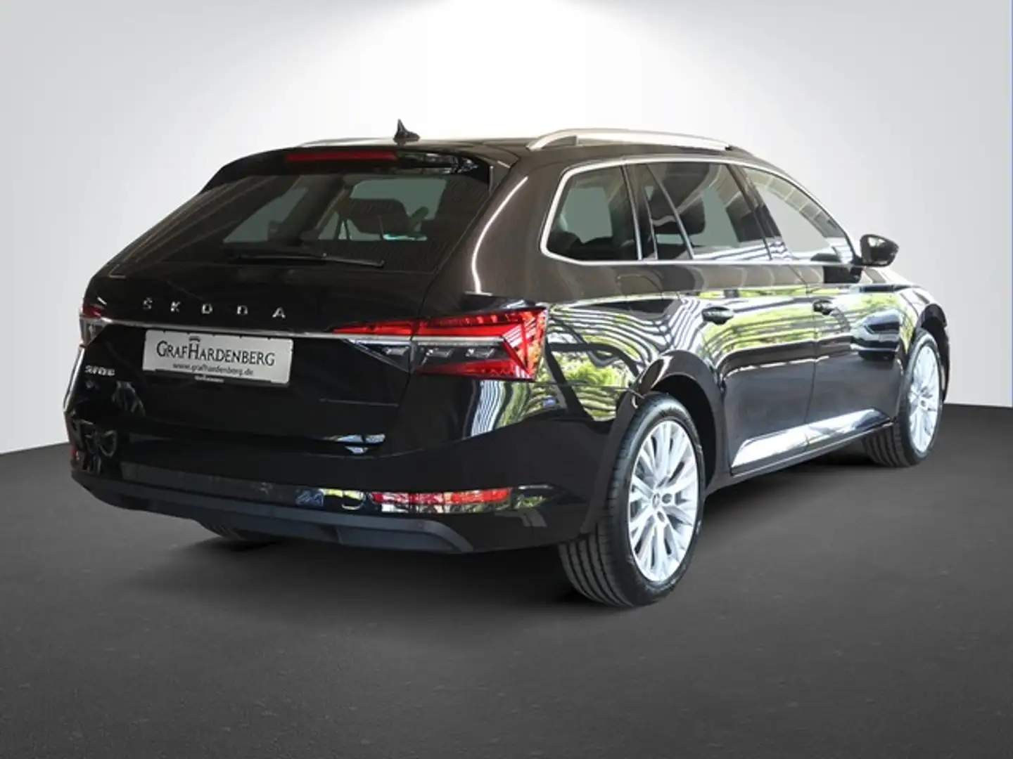 Skoda Superb Combi 2.0 TDI DSG Style AHK / BP Columbus/ ACC ... Schwarz - 2