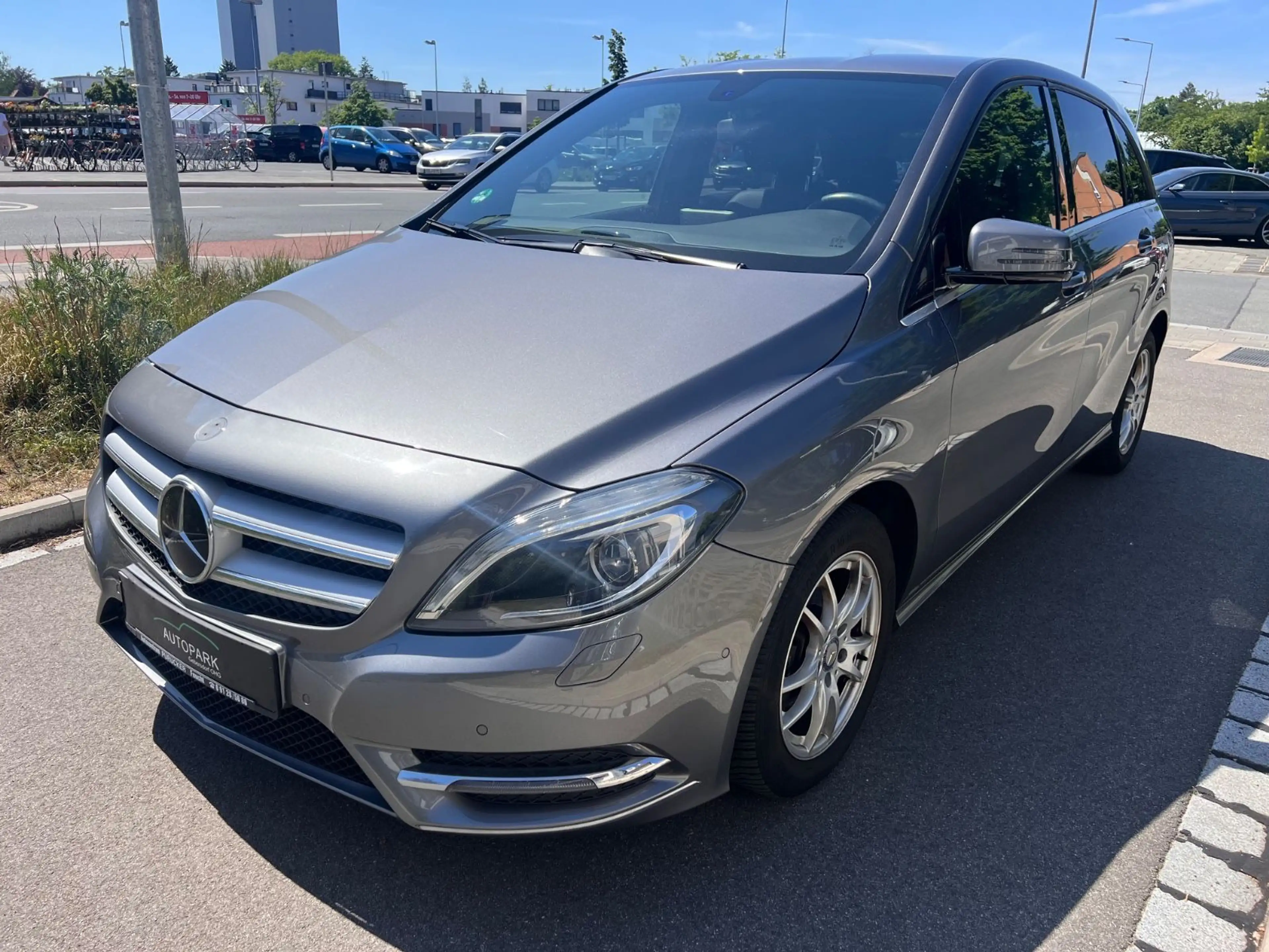 Mercedes-Benz B 180 /Xenon/SHZ/Klima/PDC/Tempomat