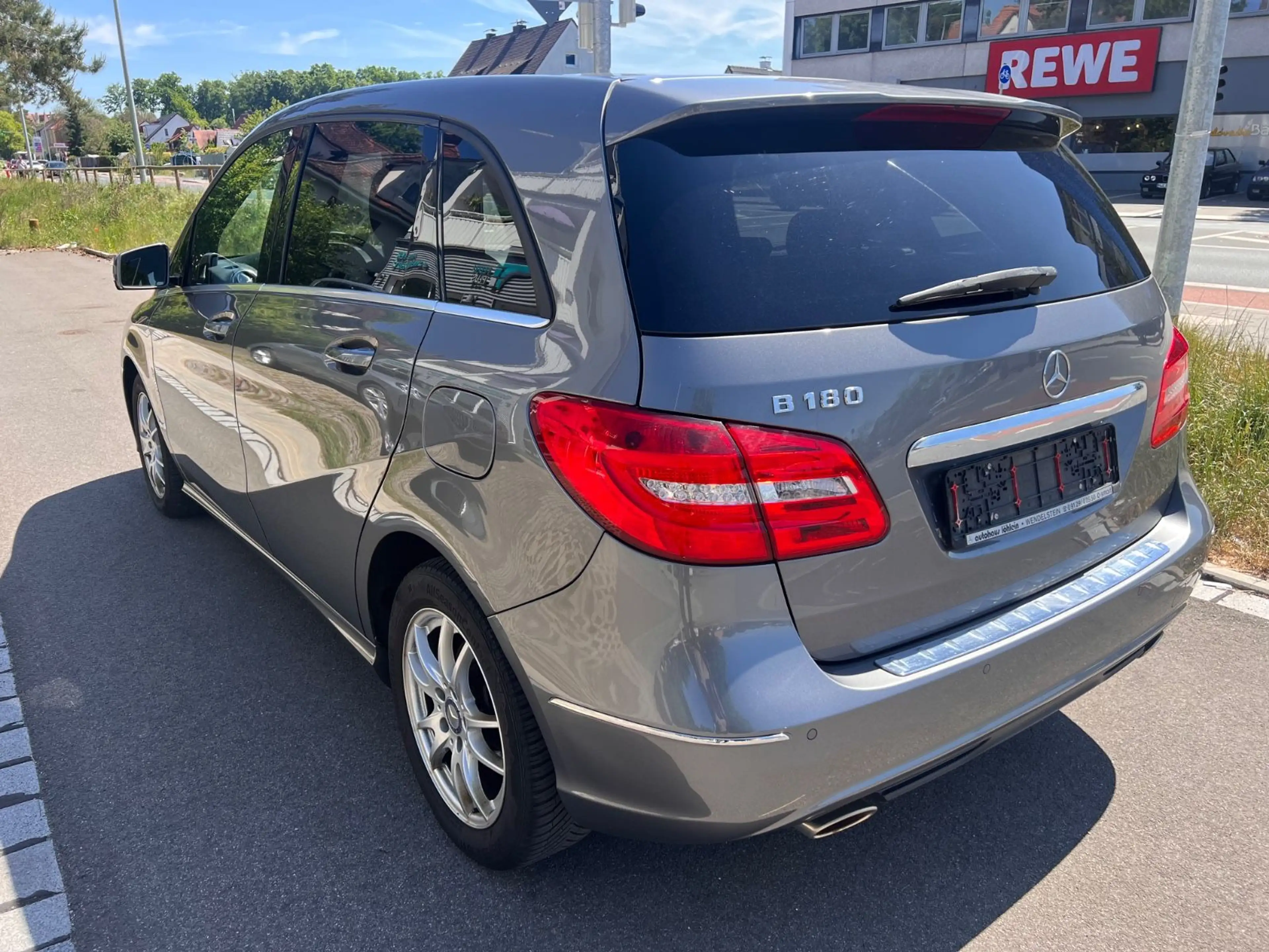 Mercedes-Benz B 180 /Xenon/SHZ/Klima/PDC/Tempomat — photo 3