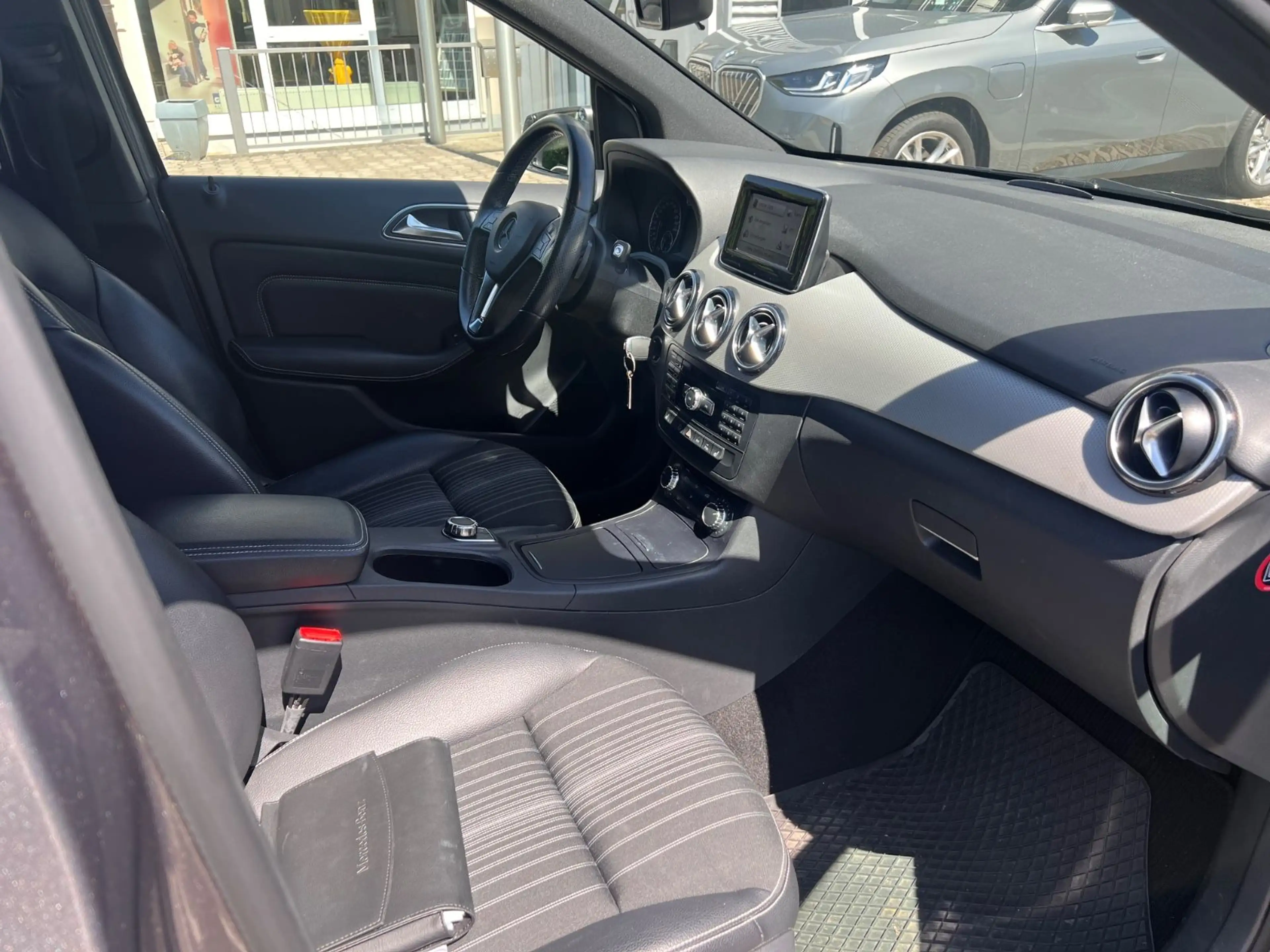 Mercedes-Benz B 180 /Xenon/SHZ/Klima/PDC/Tempomat — photo 7