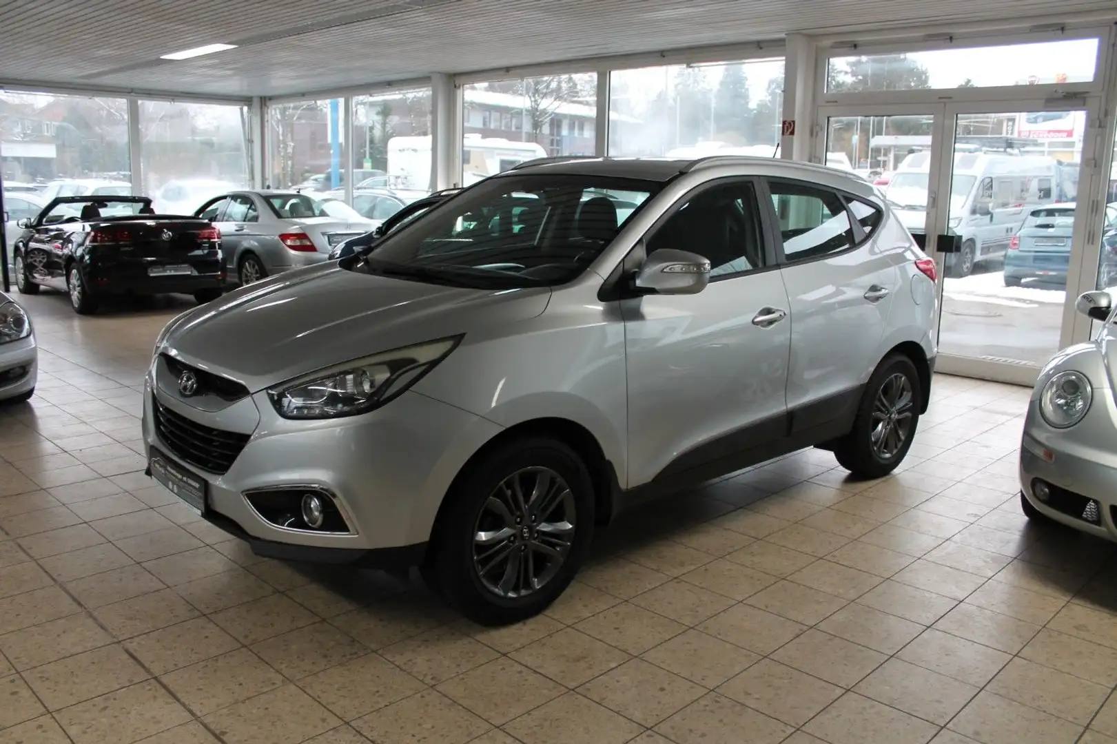 Hyundai iX35 Hyundai ix35 Style 4WD siva - 1