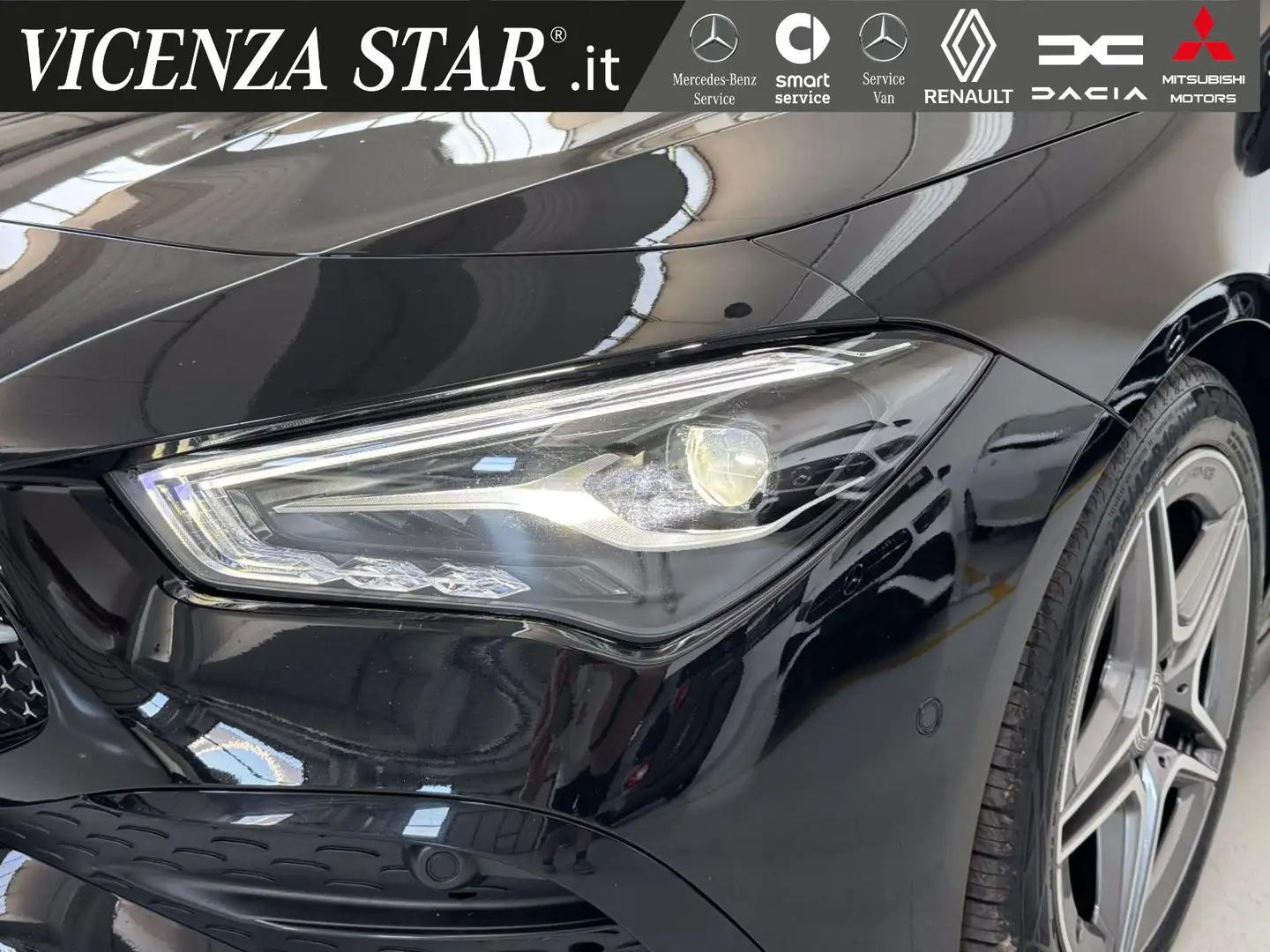 Mercedes-Benz CLA 180 MHV S.B. AMG ADVANCED PLUS Zwart - 2