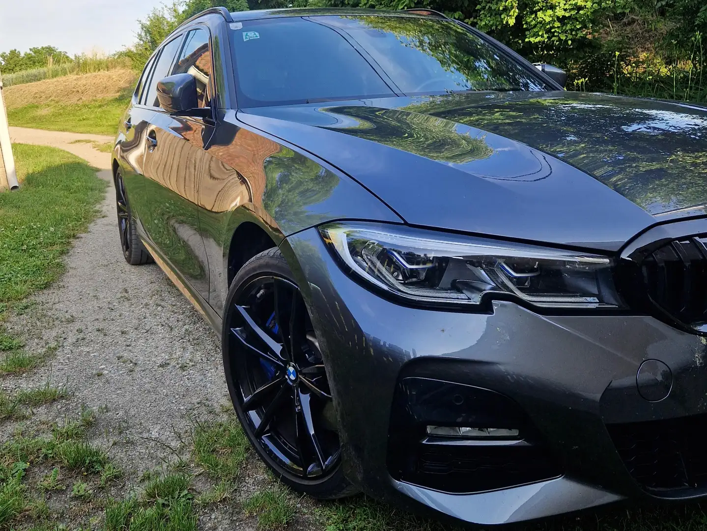 BMW 330 330e xDrive M-Paket Grau - 1