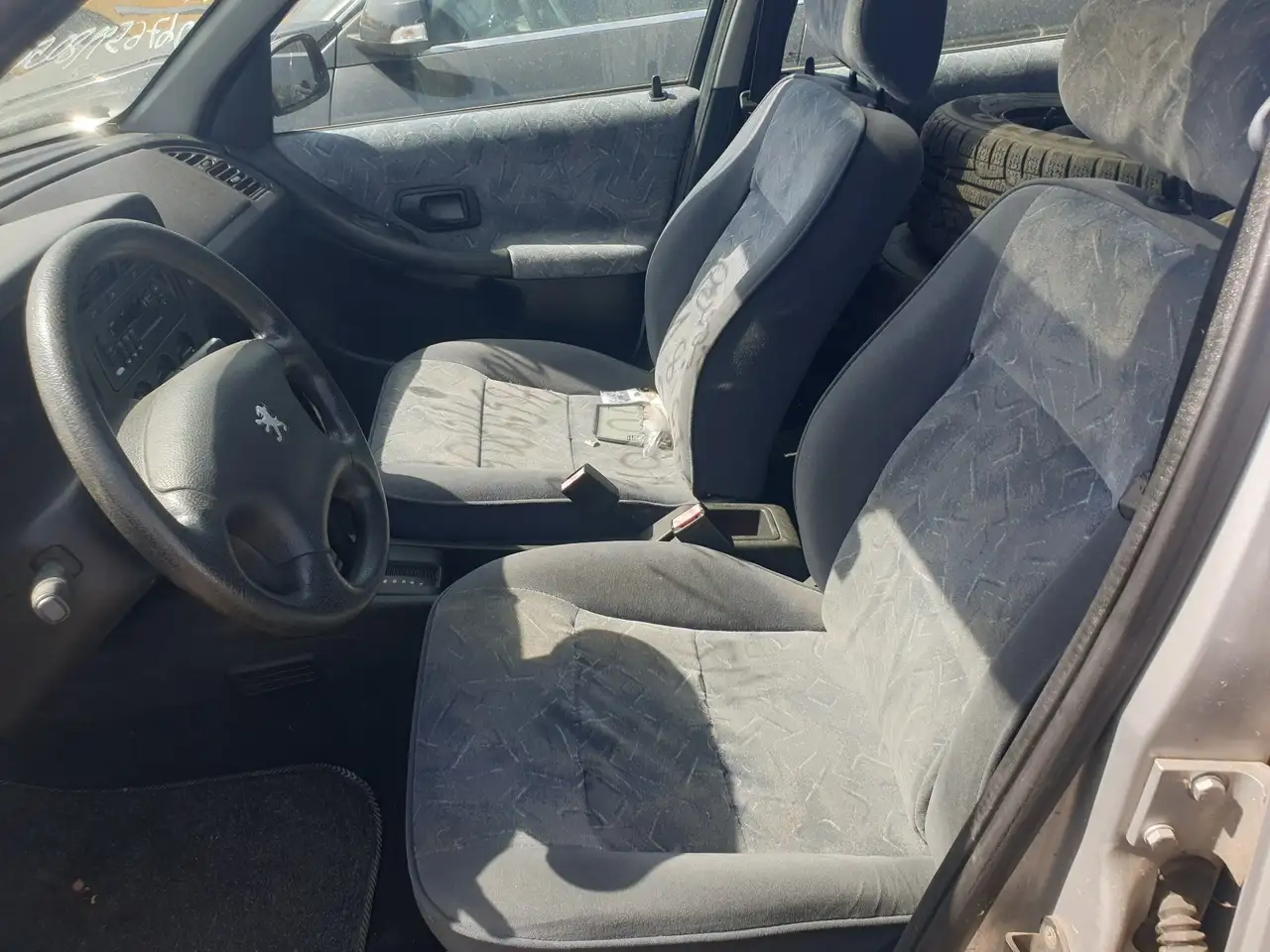 Peugeot 306 Break 1,8 XT Klima Aut., foto 12
