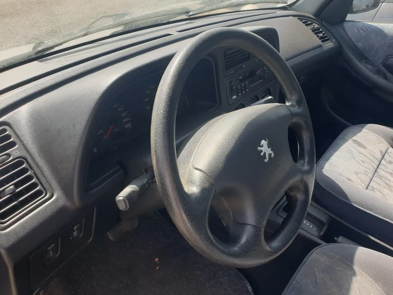 Peugeot 306 Break 1,8 XT Klima Aut., foto 10