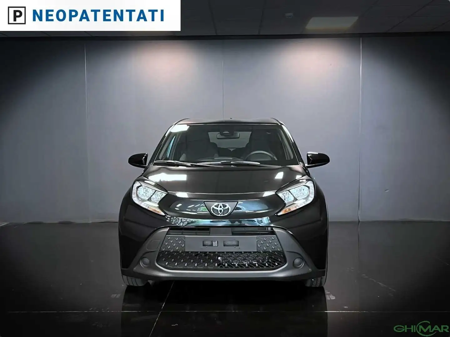 Toyota Aygo X 1.0 VVT-i 72CV 5p. Active Noir - 1