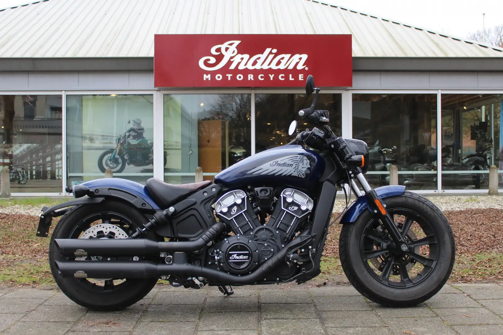 Indian Scout Bobber Blu/Azzurro - 1