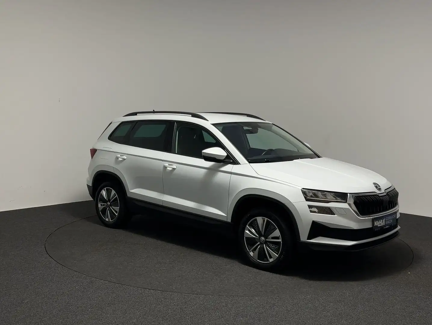 Skoda Karoq 2.0 TDI Ambition AHK LED Navi Virt PDC Blanc - 2