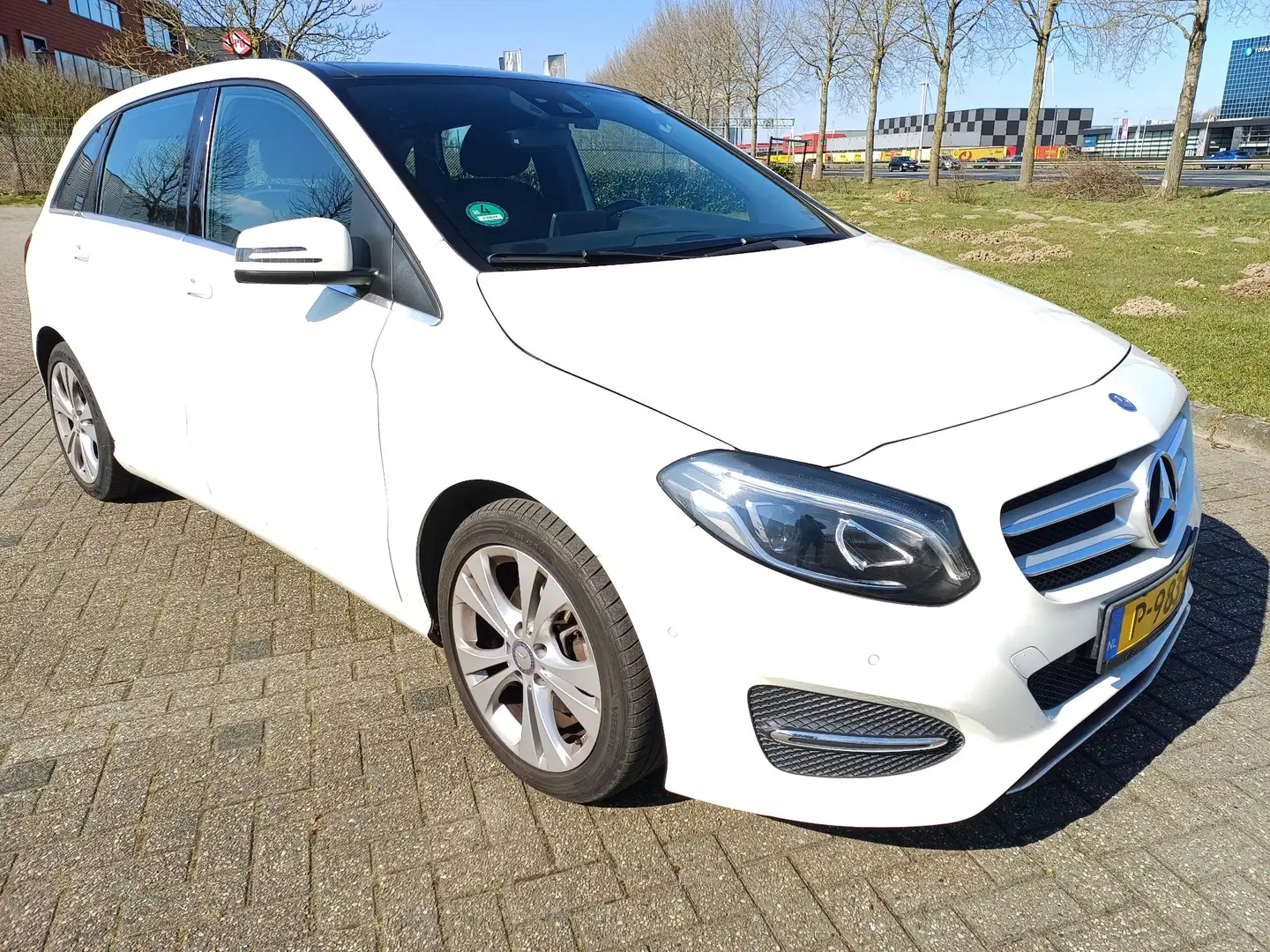 Mercedes-Benz B 180 Prestige Wit - 1