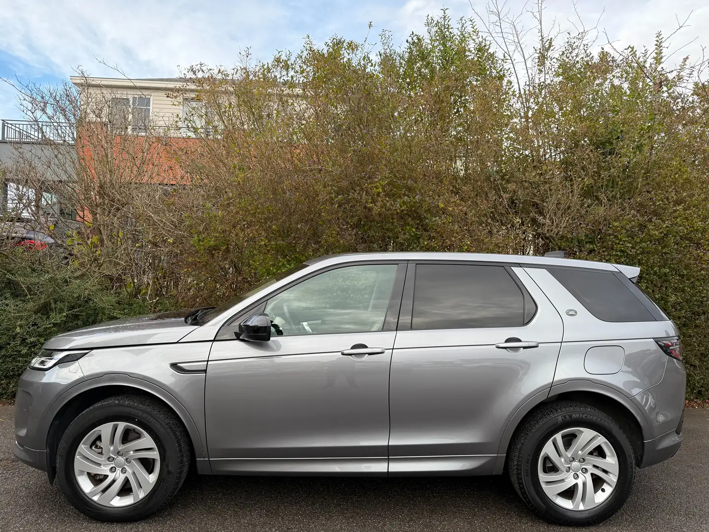 Land Rover Discovery Sport PHEV 1.5 Turbo 4WD P300e R-Dynamic S+NAVI+CAMERA Grijs - 2