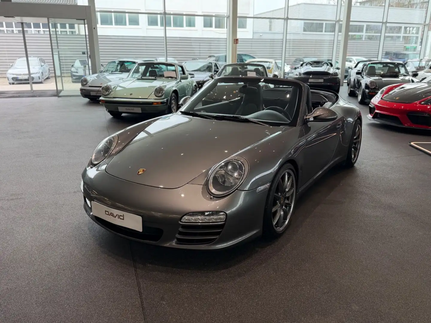 Porsche 997 .2 Carrera 4S Cabrio *deutsch*Scheckheft* Grau - 2