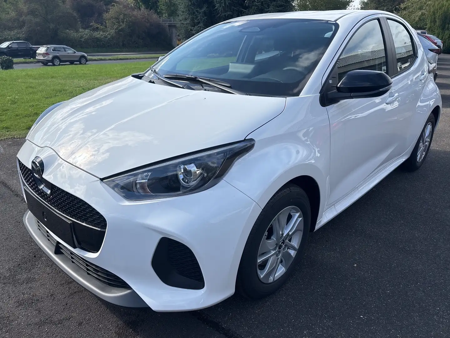 Mazda 2 Hybrid Centre-Line 1.5L VVT-i 116 Blanc - 1