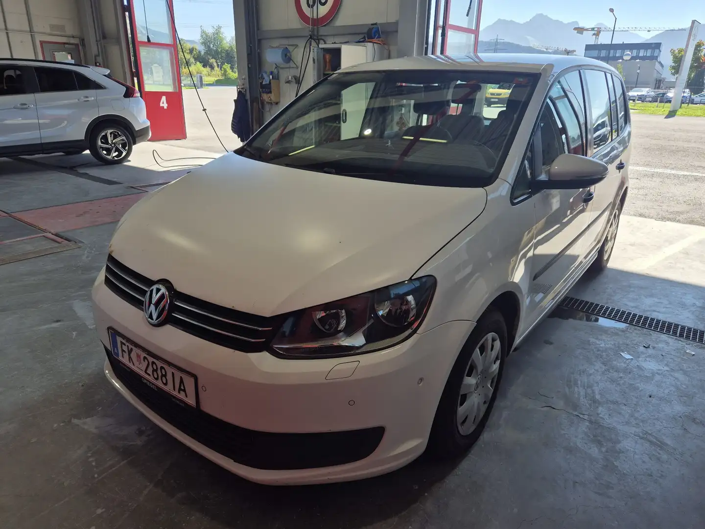 Volkswagen Touran Highline 1,6 BMT TDI DPF - 1