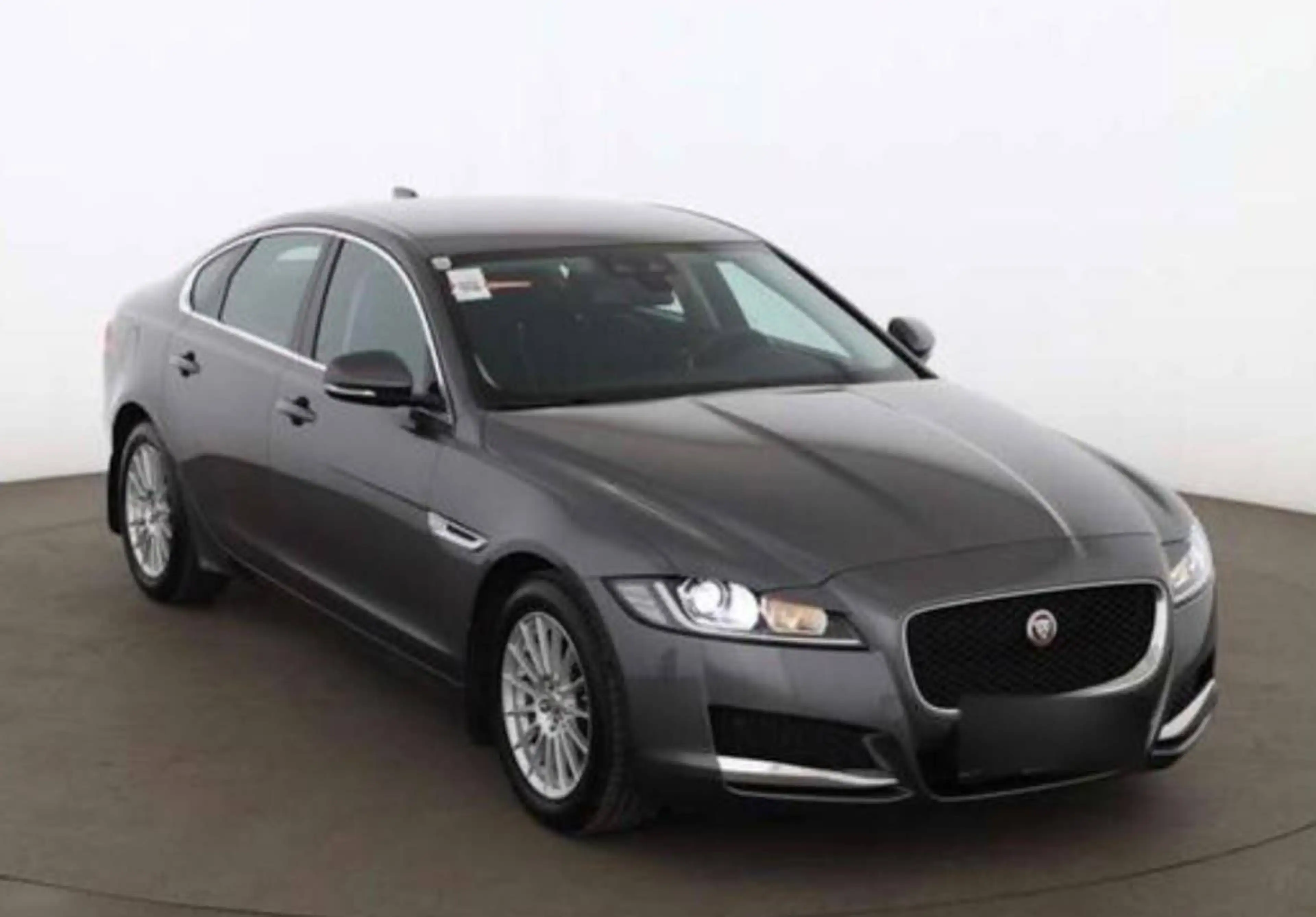 Jaguar XF Pure
