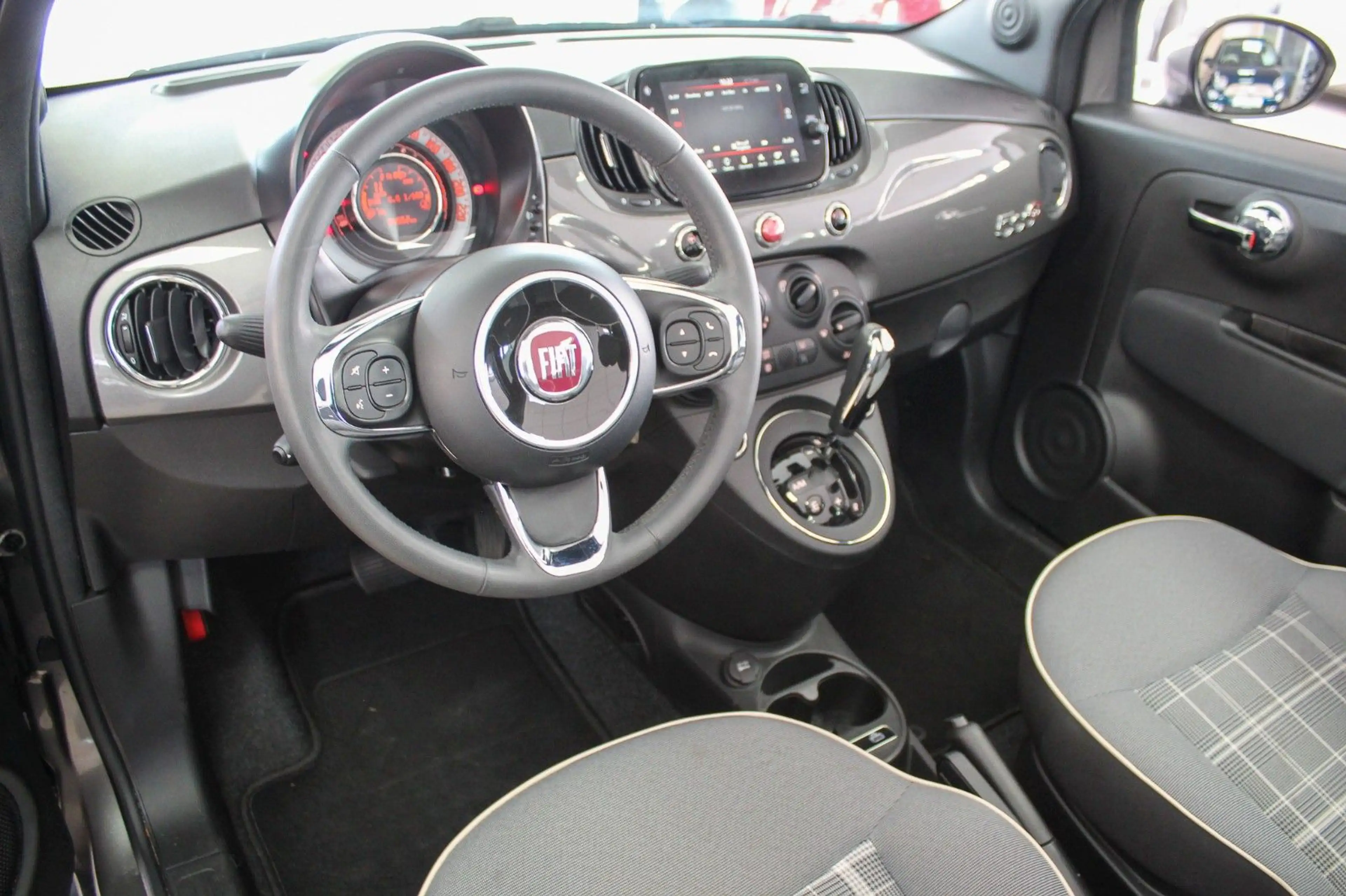 Fiat 500C 1.2 Automatik Lounge PDC CarPlay Top! — photo 8